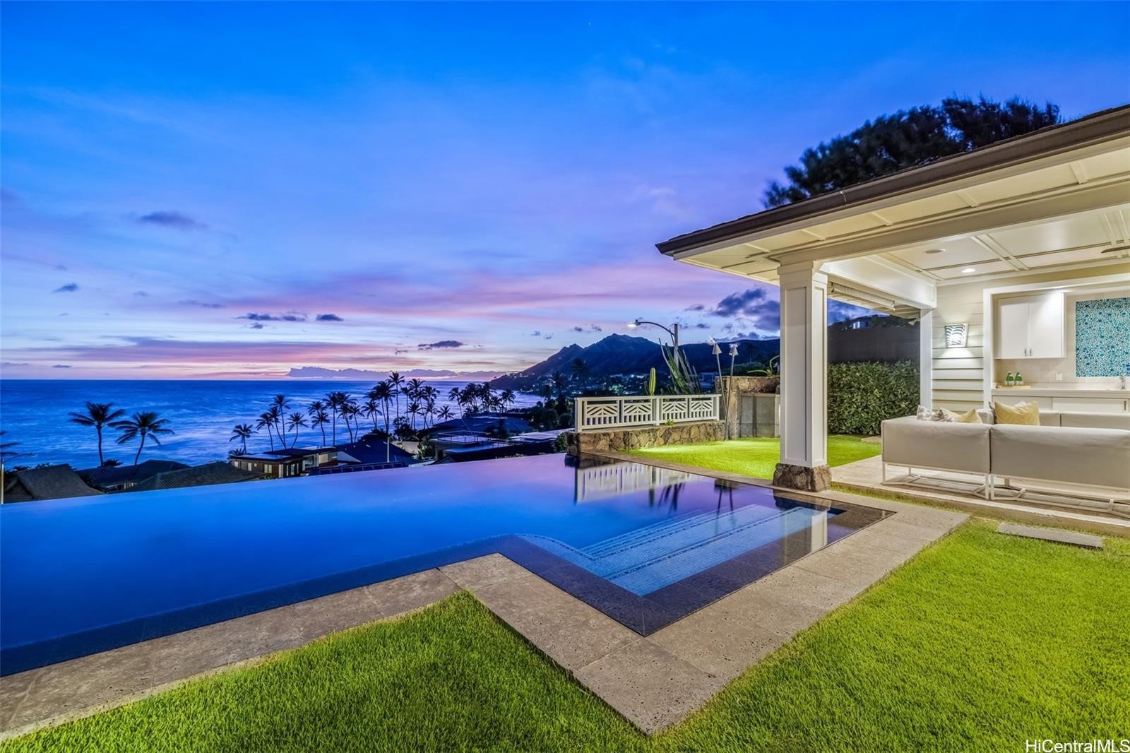 Honolulu, Hawaii, 96816, United States, 5 Bedrooms Bedrooms, ,6 BathroomsBathrooms,Residential,For Sale,1753214