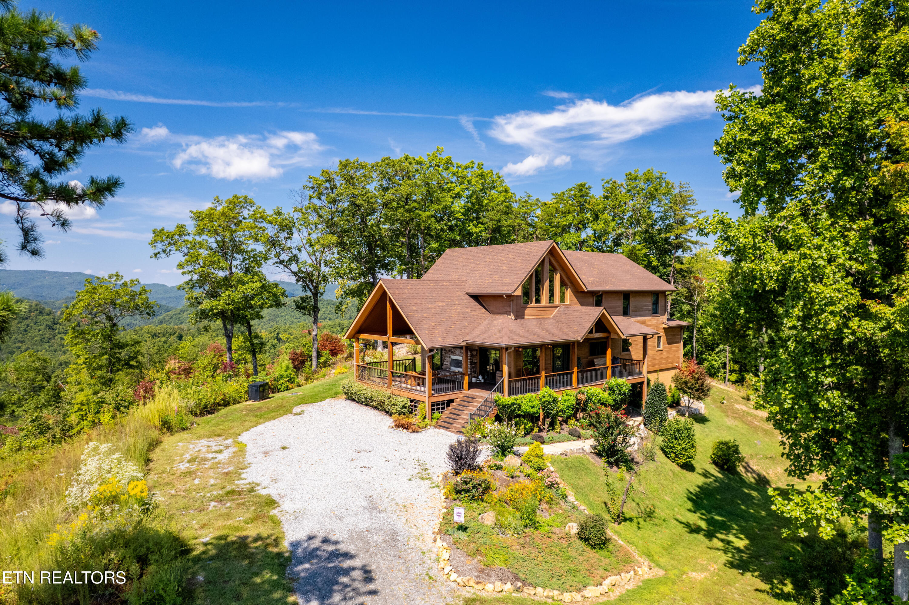 Sevierville, Tennessee, 37862, United States, 3 Bedrooms Bedrooms, ,3 BathroomsBathrooms,Residential,For Sale,1979377