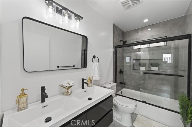 Los Angeles, California, 90044, United States, ,Residential,For Sale,1997733