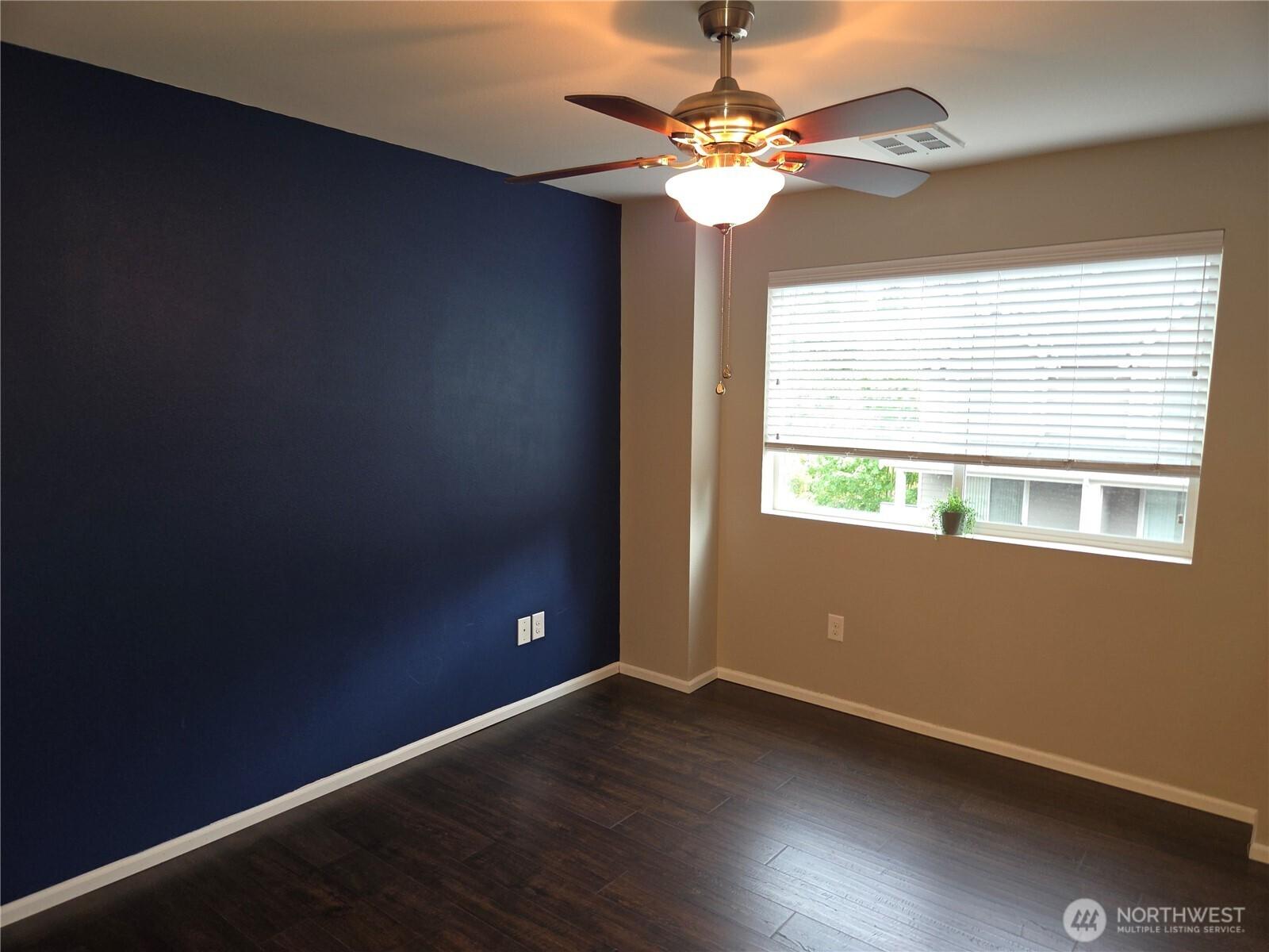 EVERETT, Washington, 98208, United States, 2 Bedrooms Bedrooms, ,3 BathroomsBathrooms,Residential,For Sale,1896693
