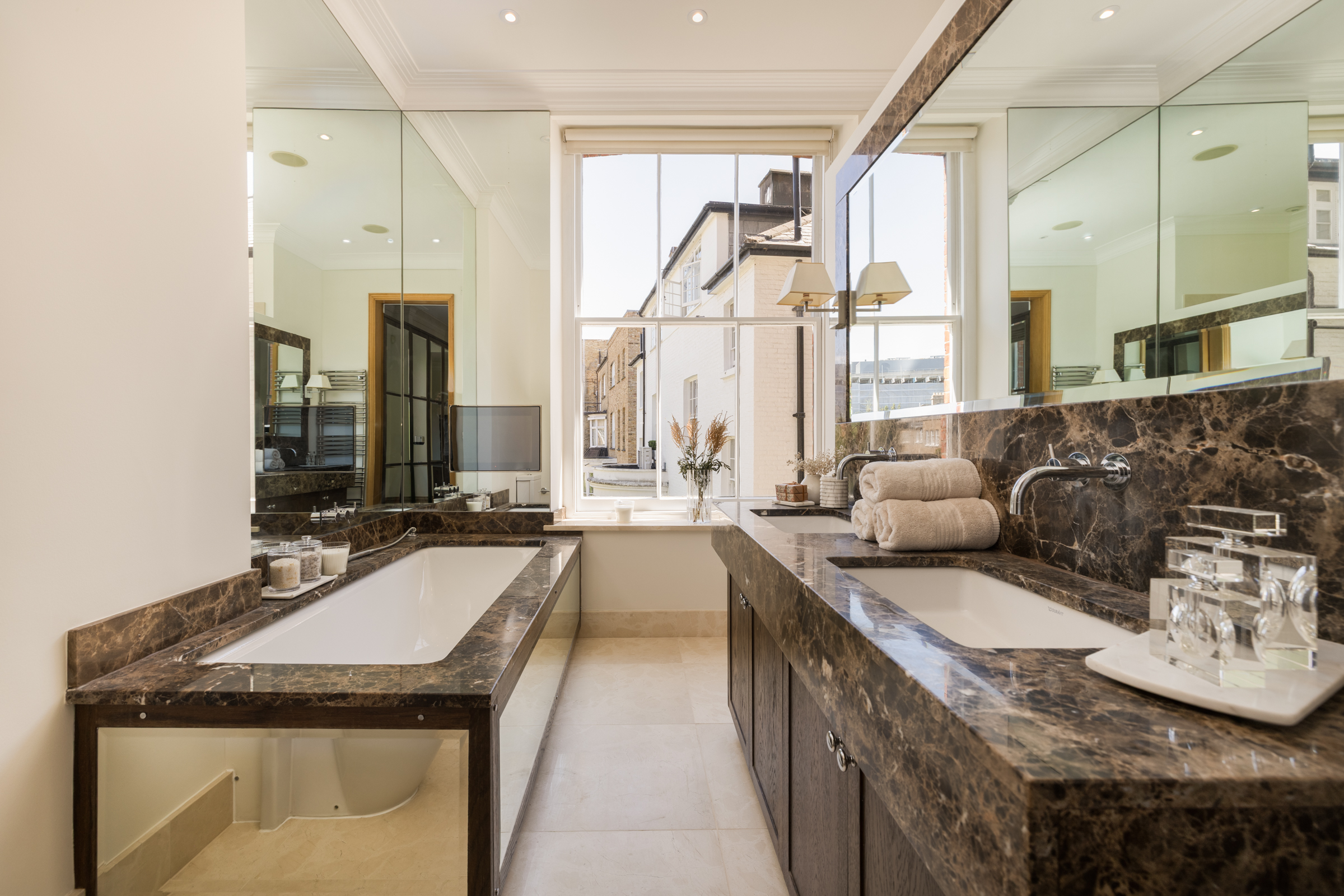  An Elegant Lateral Apartment in Prime Kensington - 物件實景