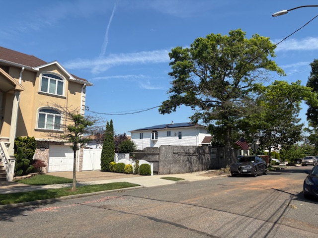 Howard Beach, New York, 11414, United States, ,Land,For Sale,1996639