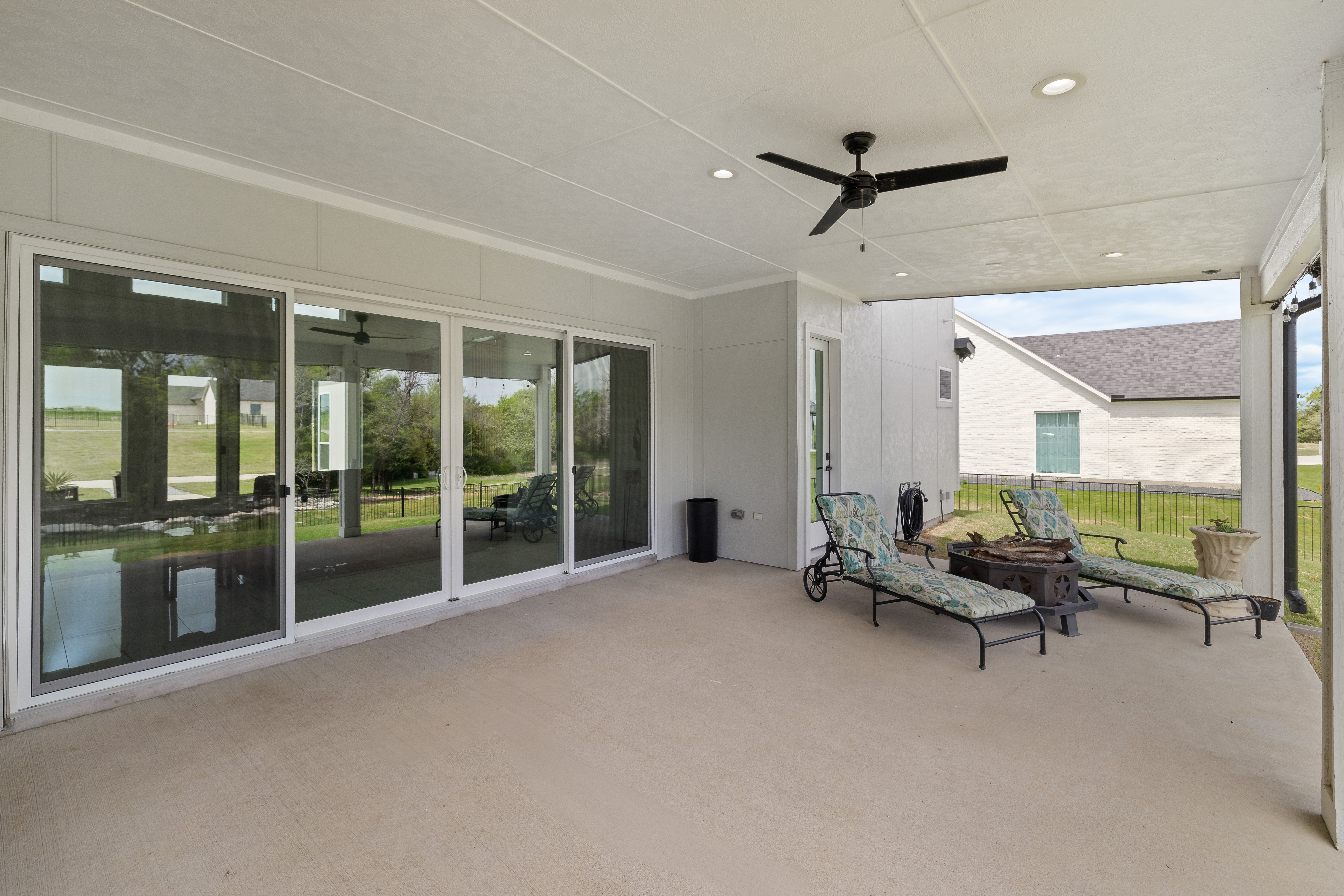  313 Ryker Lane, Gunter, TX, 75058 - 物件實景