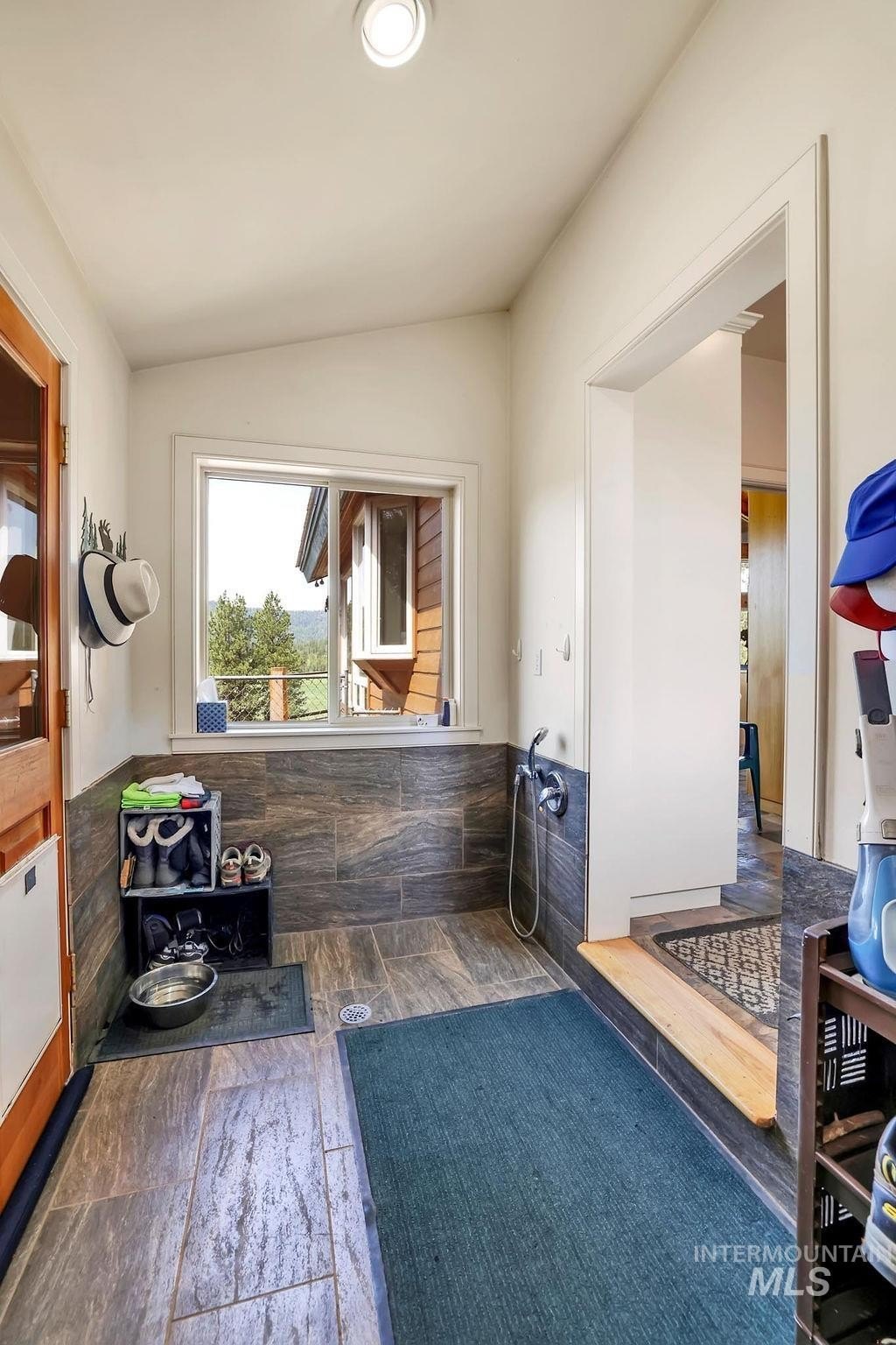 New Meadows, Idaho, 83654, United States, 3 Bedrooms Bedrooms, ,3 BathroomsBathrooms,Residential,For Sale,1976382