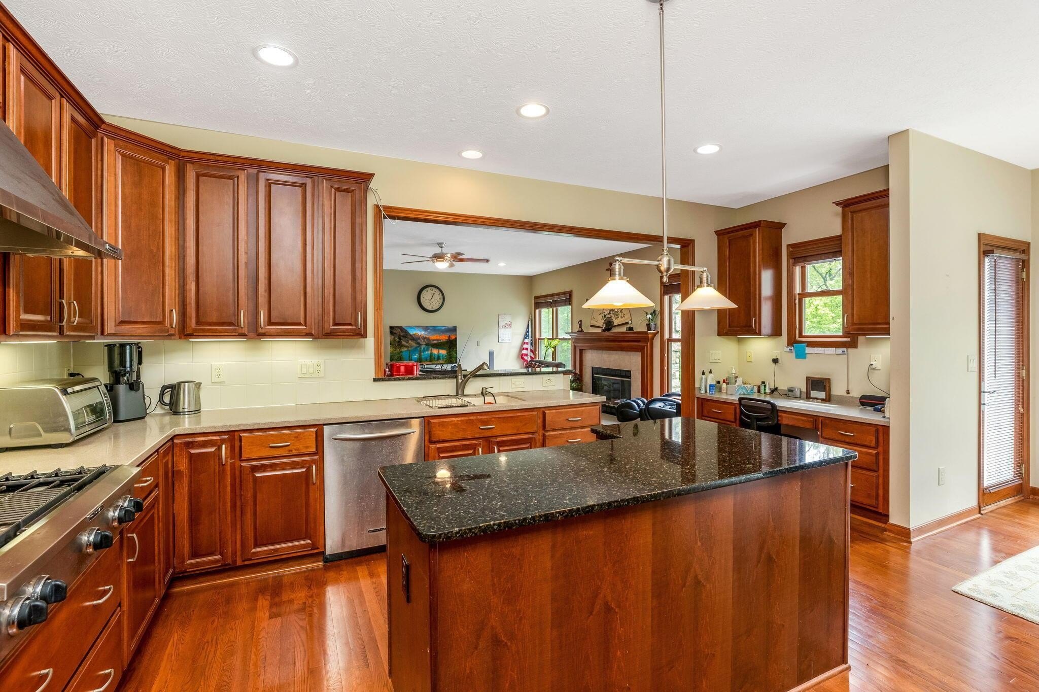 Blacklick, Ohio, 43004, United States, 4 Bedrooms Bedrooms, ,4 BathroomsBathrooms,Residential,For Sale,1860934