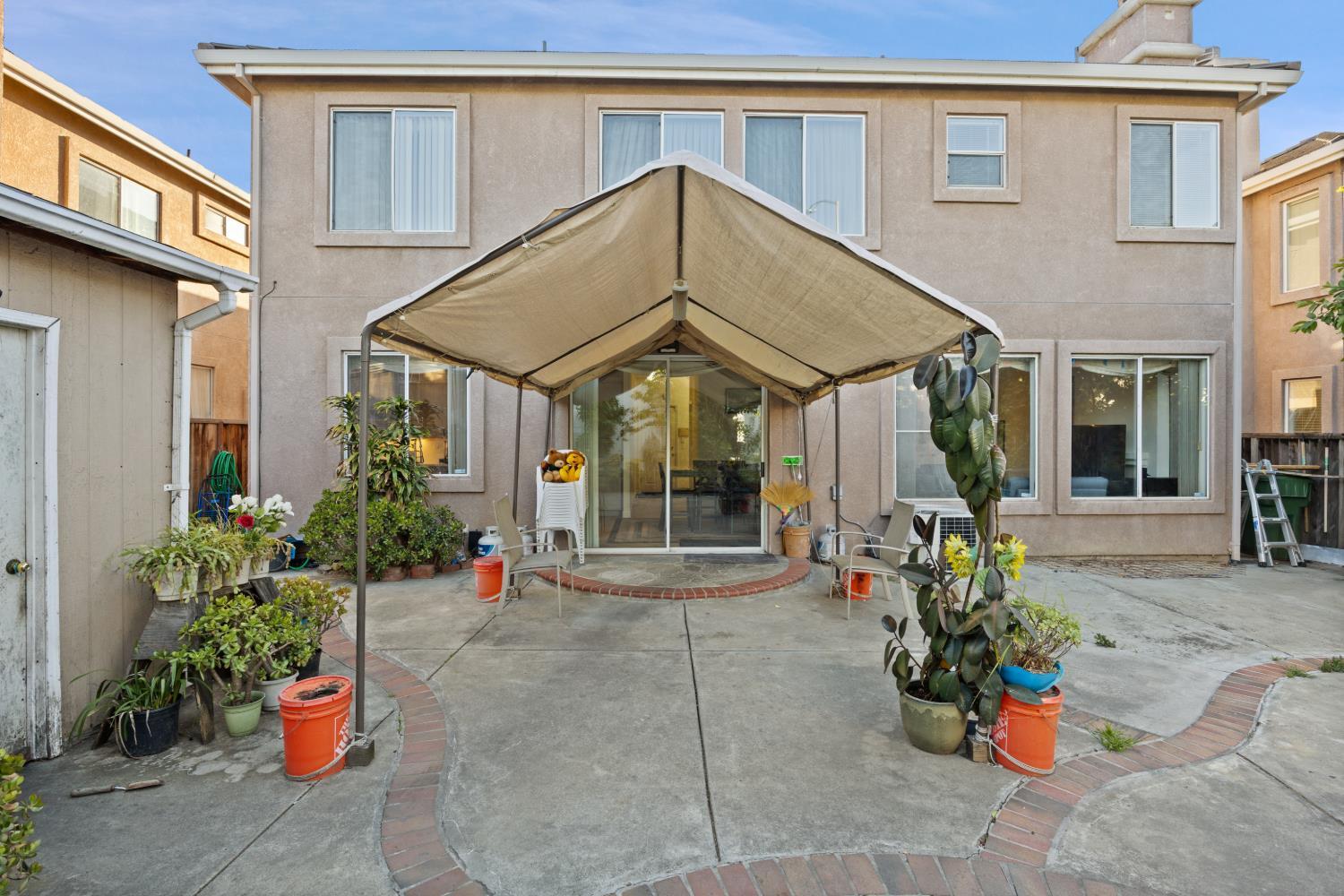 San Jose, California, 95132, United States, 5 Bedrooms Bedrooms, ,3 BathroomsBathrooms,Residential,For Sale,2048676
