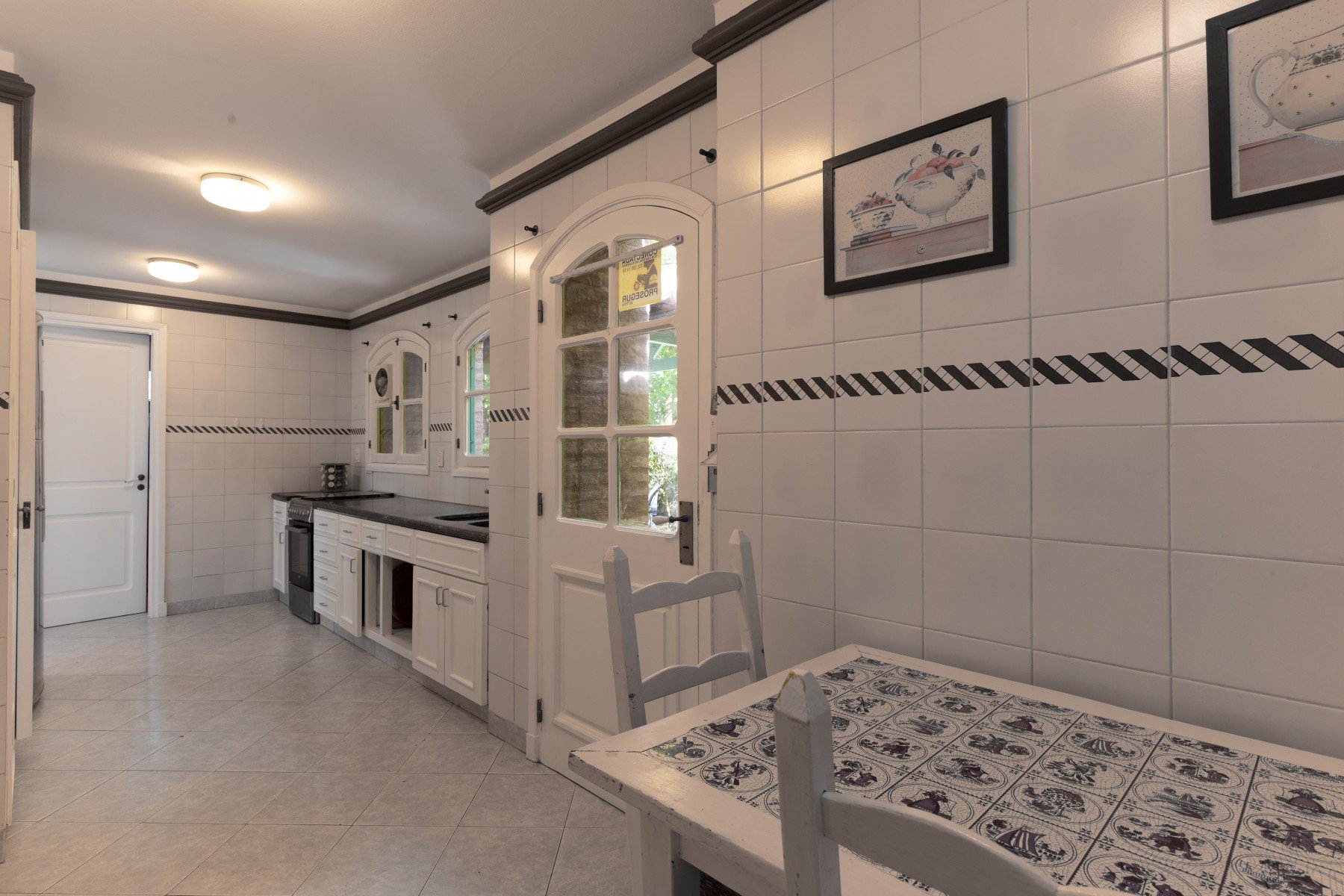  Spacious Family House with 4 Bedrooms and Full Service - 物件實景
