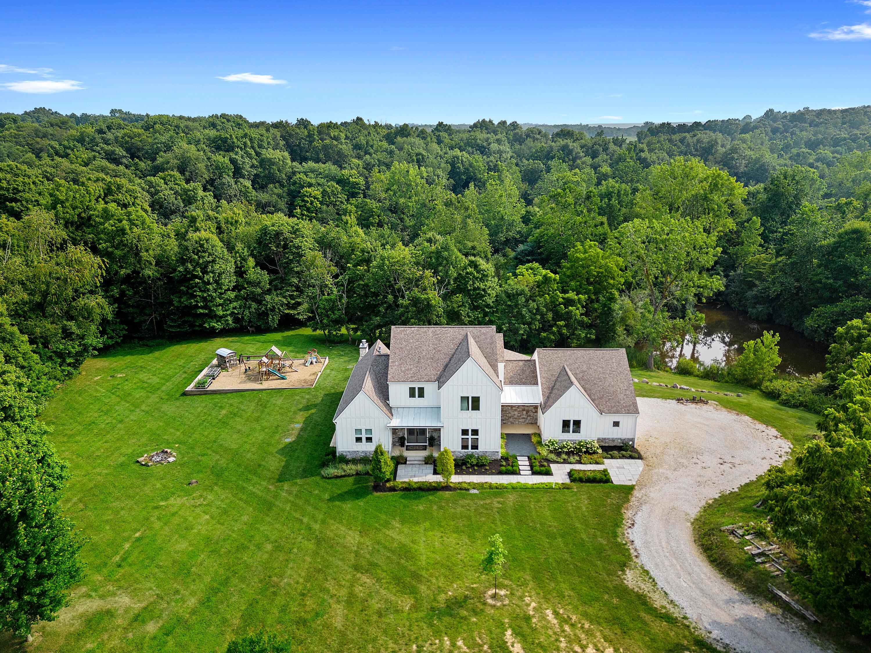 Alexandria, Ohio, 43001, United States, 4 Bedrooms Bedrooms, ,4 BathroomsBathrooms,Residential,For Sale,1907180