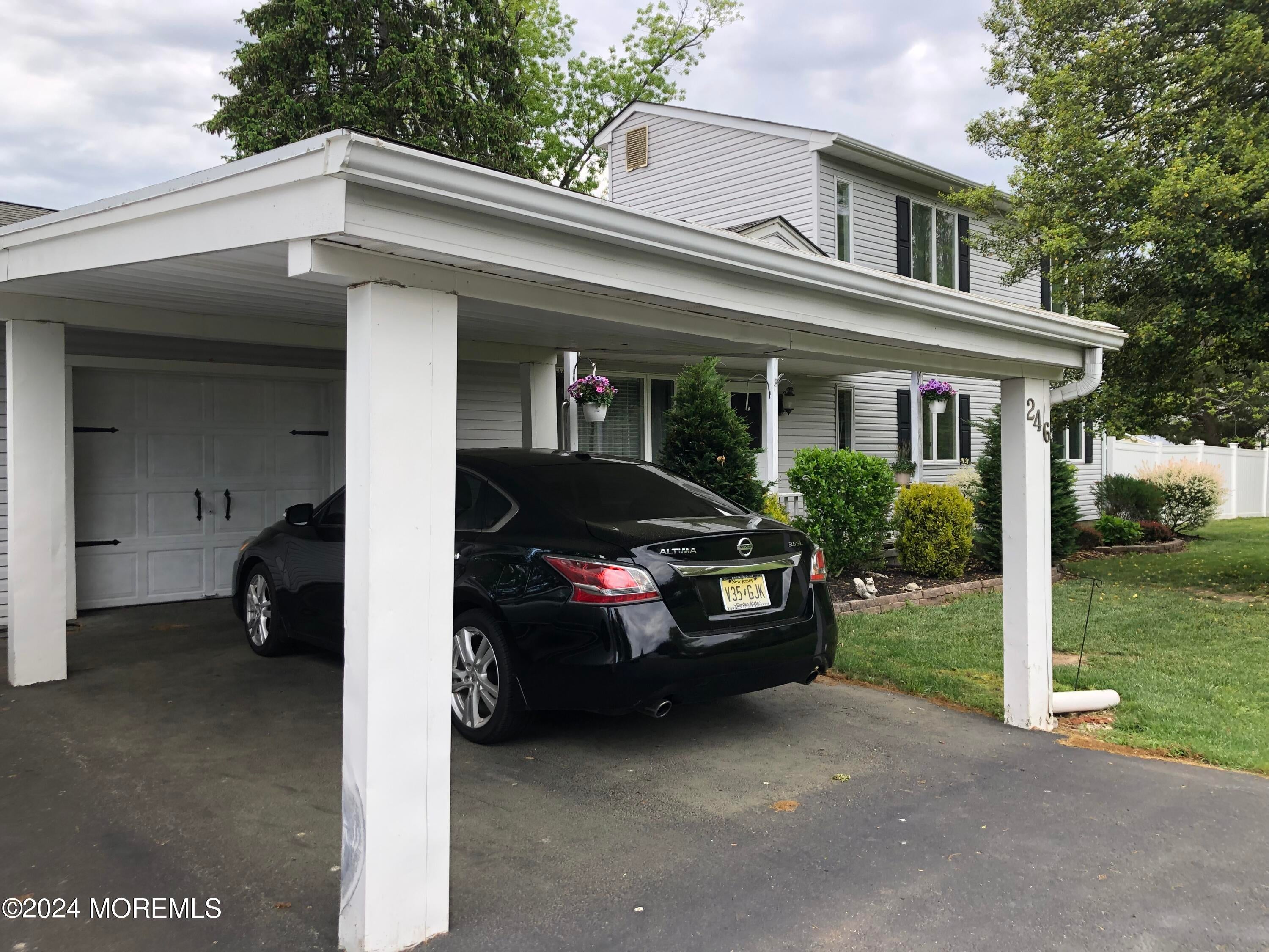 Jackson, New Jersey, 08527, United States, 5 Bedrooms Bedrooms, ,2 BathroomsBathrooms,Residential,For Sale,1938086
