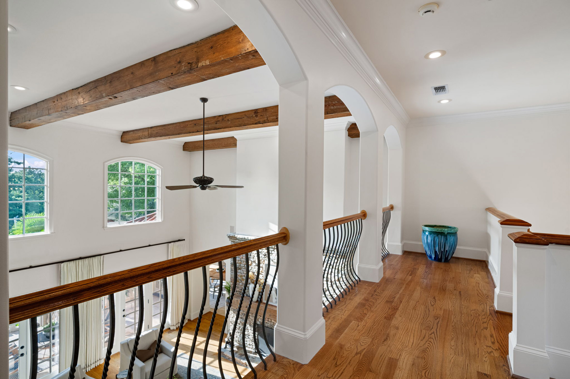  Remarkable Spanish-style Estate on 3.8+/- Private Acres - 物件實景