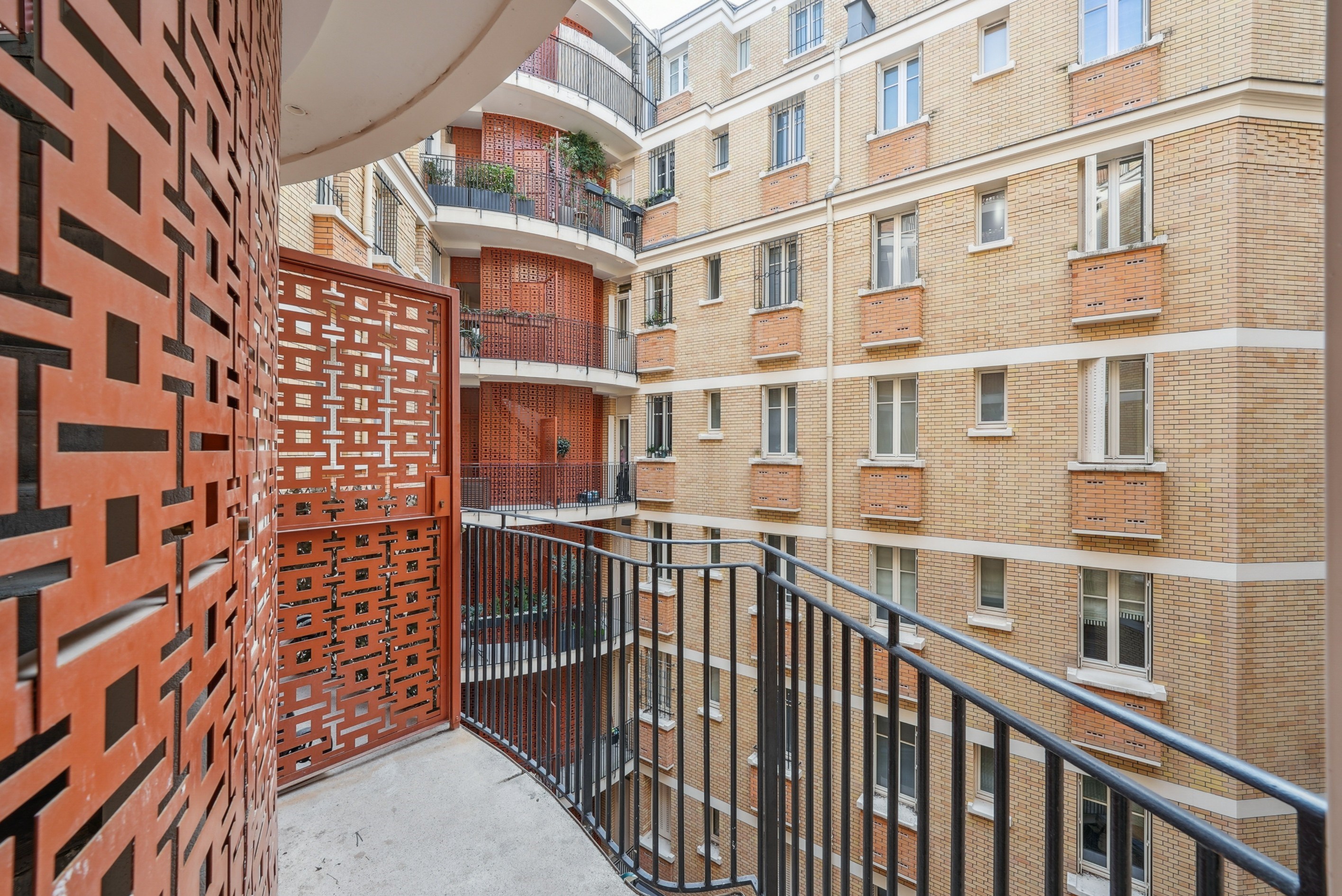  PARIS XVI - VILLAGE OF PASSY - RENOVATED FAMILY APARTMENT ON A HIGH FLOOR - 物件實景