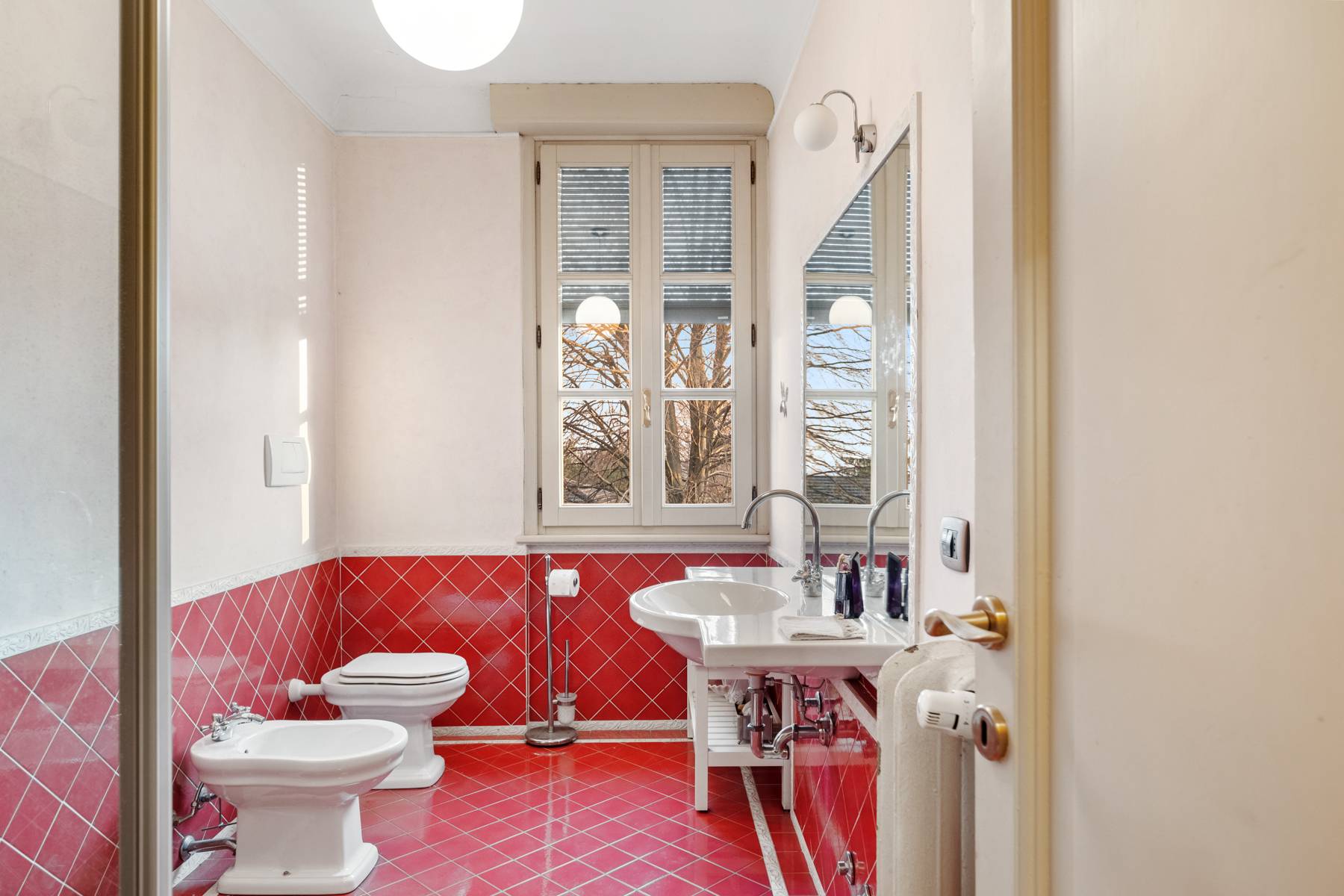 Varese, Varese, 21100, IT, 8 Bedrooms Bedrooms, ,8 BathroomsBathrooms,Residential,For Sale,1796784