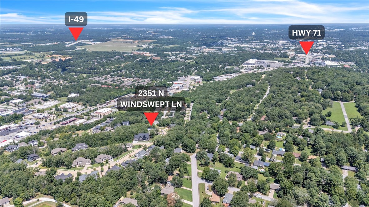 Fayetteville, Arkansas, 72703, United States, 4 Bedrooms Bedrooms, ,5 BathroomsBathrooms,Residential,For Sale,1902813