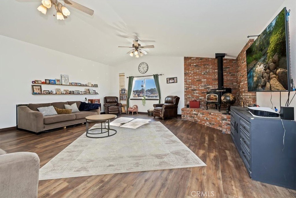 Hesperia, California, 92344, United States, 4 Bedrooms Bedrooms, ,2 BathroomsBathrooms,Residential,For Sale,1992060