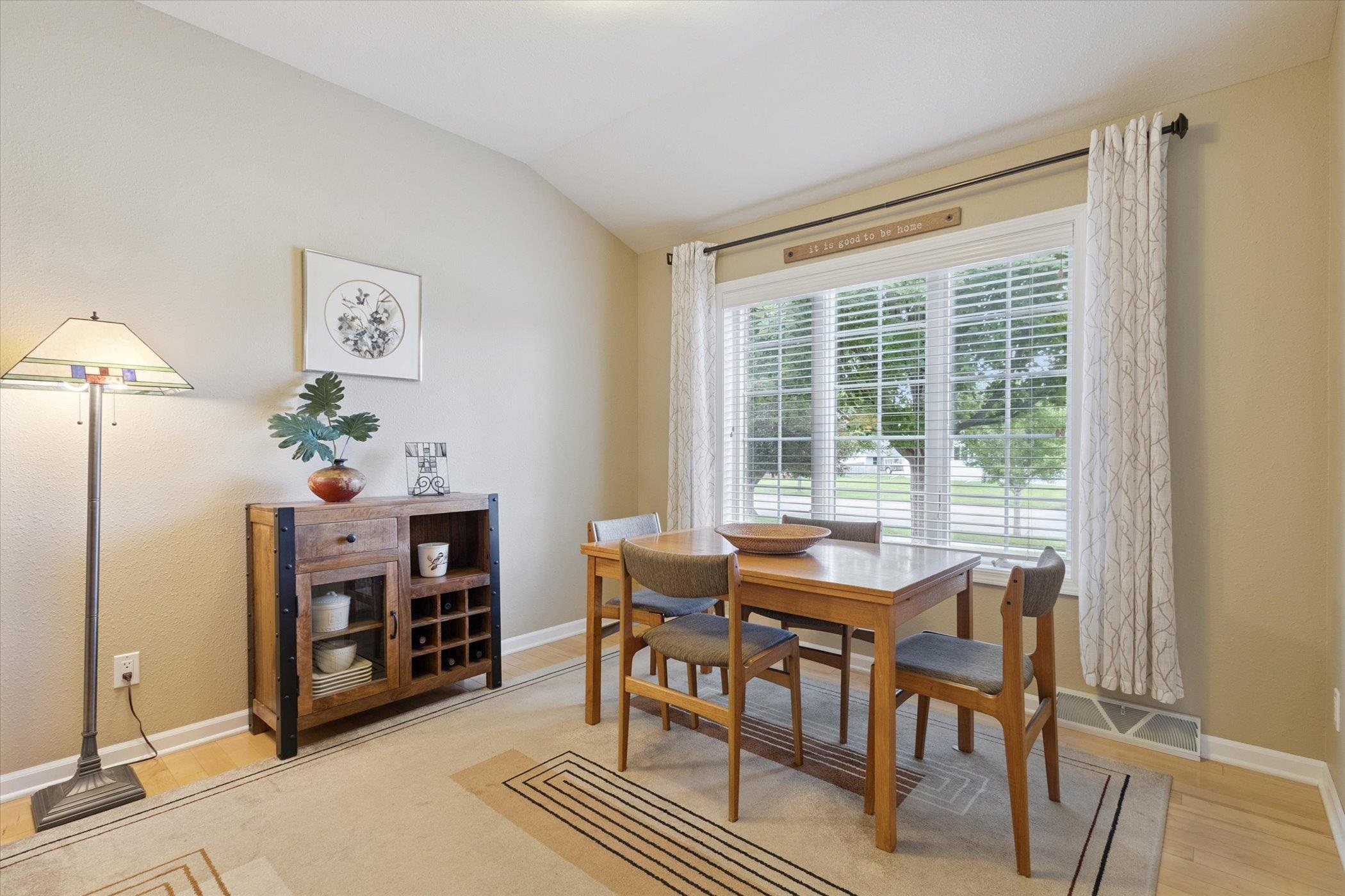 Janesville, Wisconsin, 53546, United States, 3 Bedrooms Bedrooms, ,4 BathroomsBathrooms,Residential,For Sale,1978617