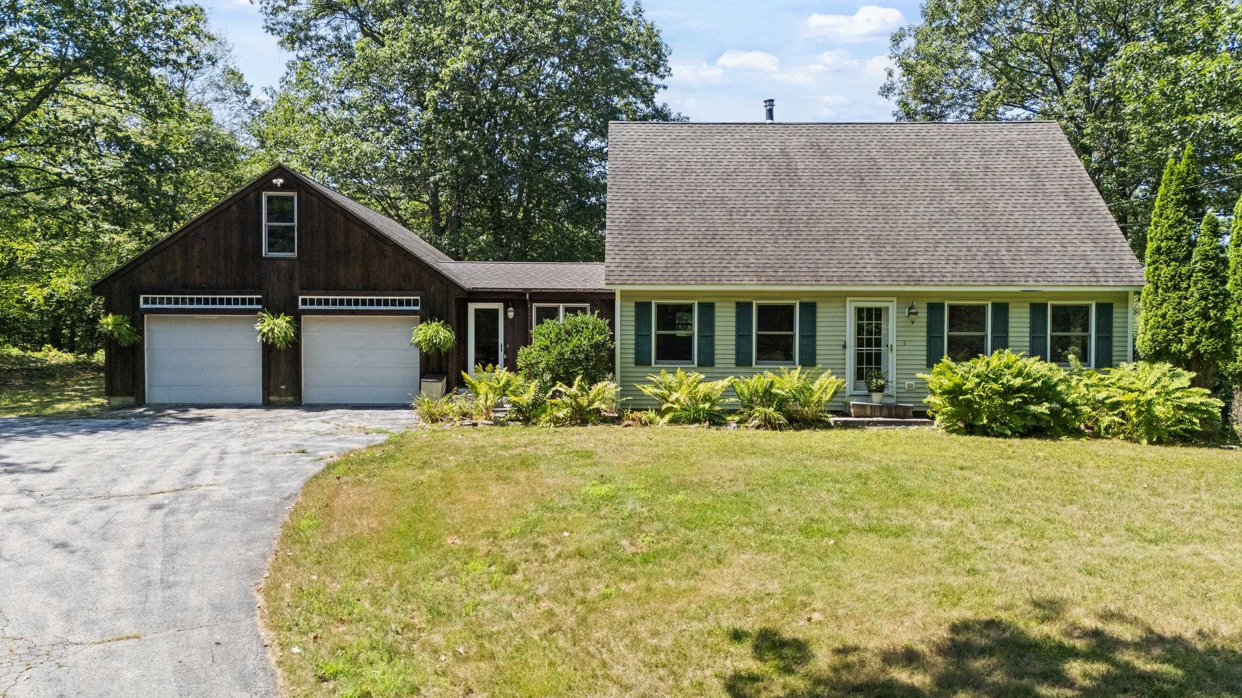Lyndeborough, New Hampshire, 03082, United States, 3 Bedrooms Bedrooms, ,2 BathroomsBathrooms,Residential,For Sale,1917291