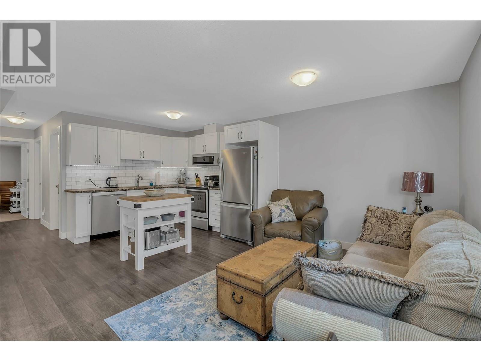 KELOWNA, British Columbia, V1Z 3W6, CA, 5 Bedrooms Bedrooms, ,3 BathroomsBathrooms,Residential,For Sale,1838987