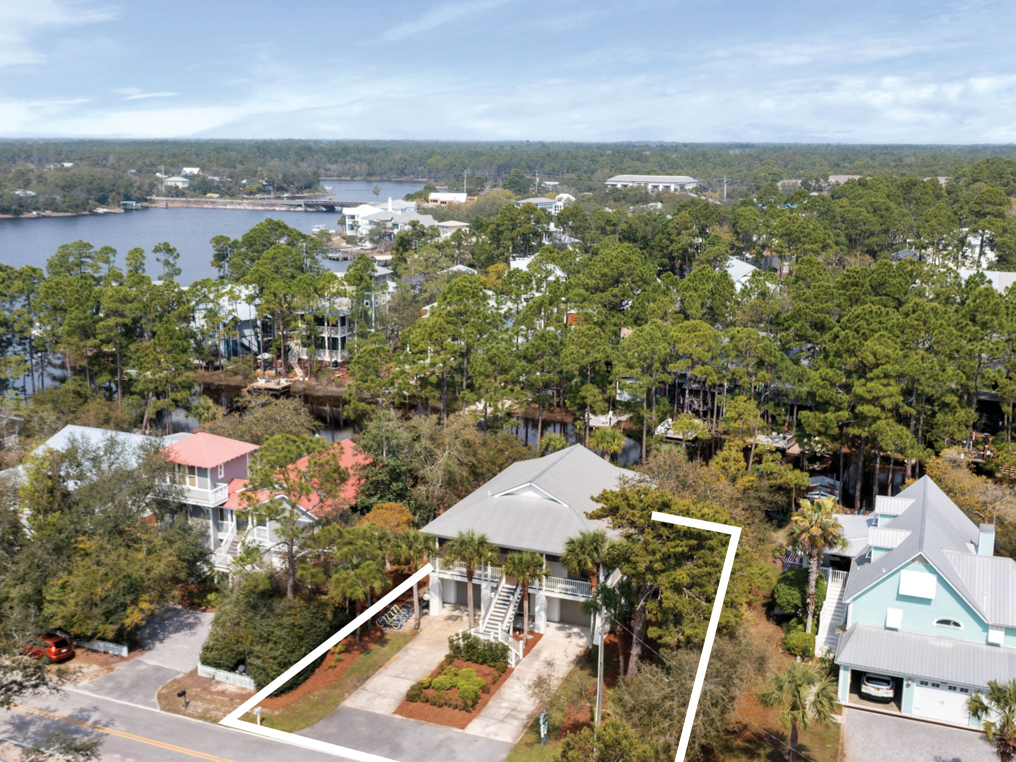  Lakefront Beach Retreat With Pool, Dock And Elevator - 物件實景