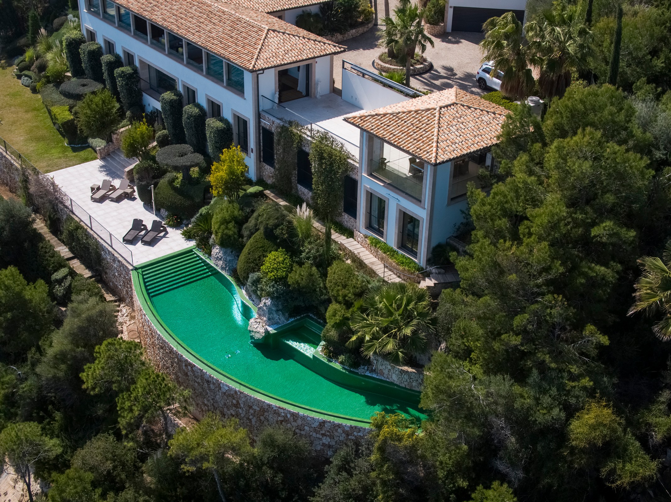 Front line luxury villa in Cala Vinyes