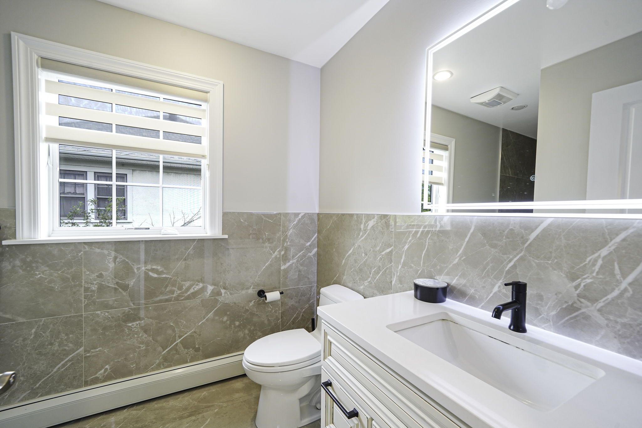 Cedarhurst, New York, 11516, United States, 5 Bedrooms Bedrooms, ,5 BathroomsBathrooms,Residential,For Sale,1851144