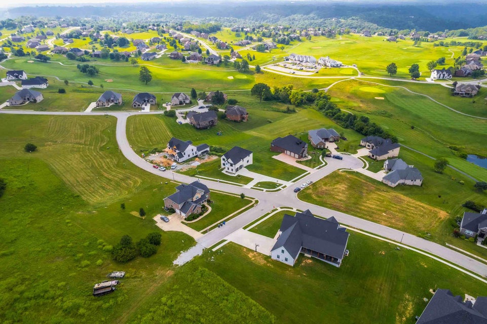 Richmond, Kentucky, 40475, United States, 5 Bedrooms Bedrooms, ,5 BathroomsBathrooms,Residential,For Sale,1881286
