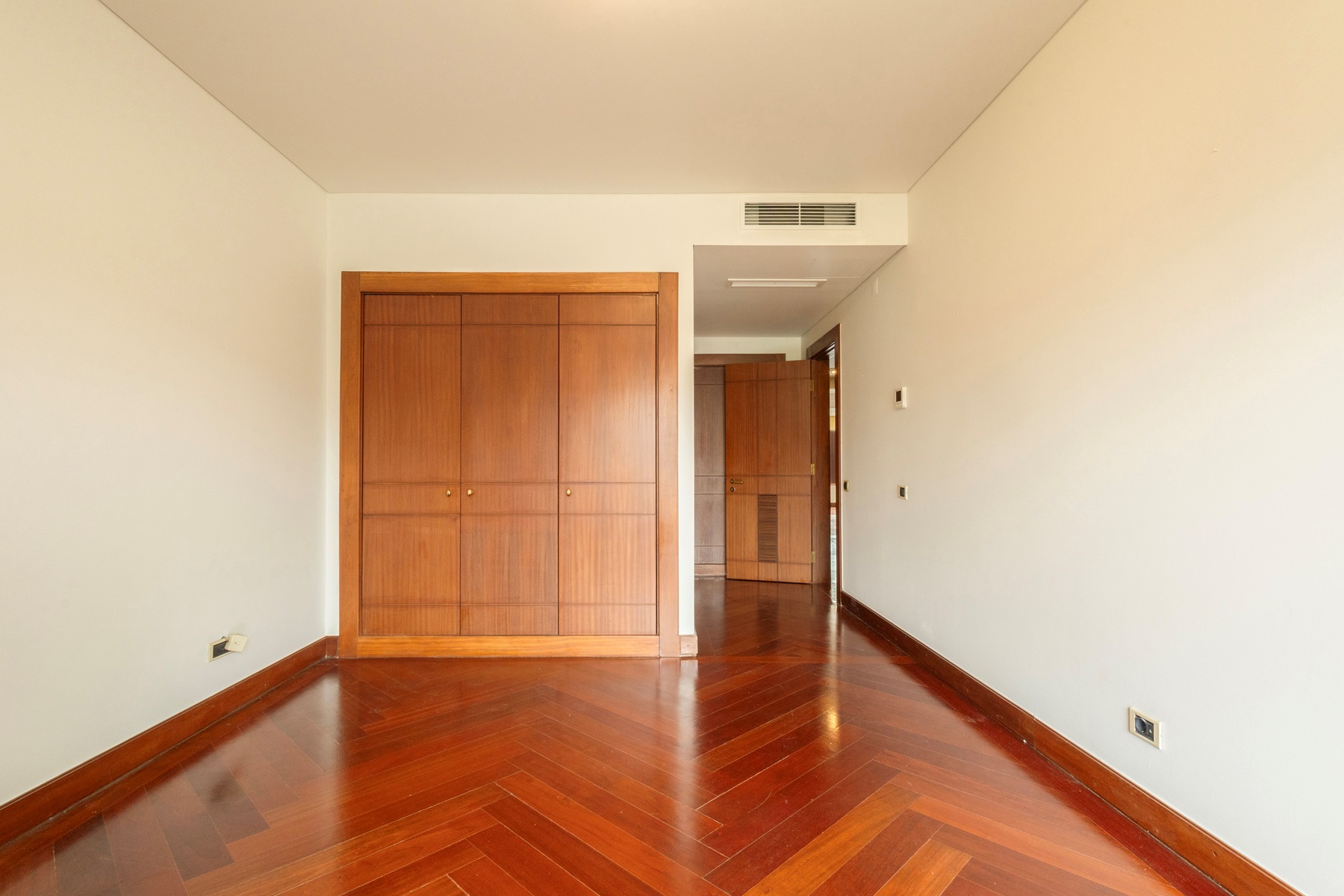  Flat, 4 bedrooms, for Sale - 物件實景