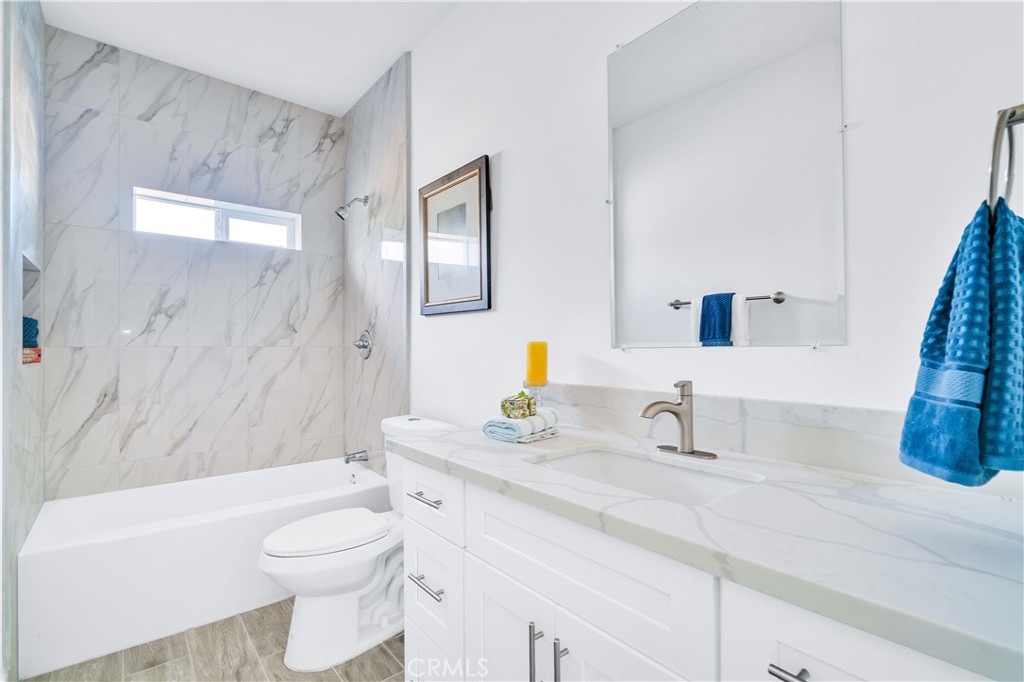 Redlands, California, 92373, United States, 6 Bedrooms Bedrooms, ,5 BathroomsBathrooms,Residential,For Sale,1976370