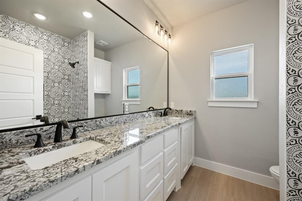 West Tawakoni, Texas, 75474, United States, 4 Bedrooms Bedrooms, ,2 BathroomsBathrooms,Residential,For Sale,2005786