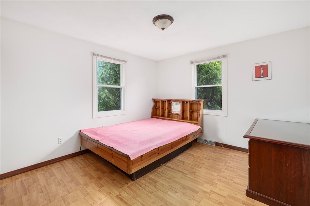 Cranston, Rhode Island, 02921, United States, 3 Bedrooms Bedrooms, ,2 BathroomsBathrooms,Residential,For Sale,1940913
