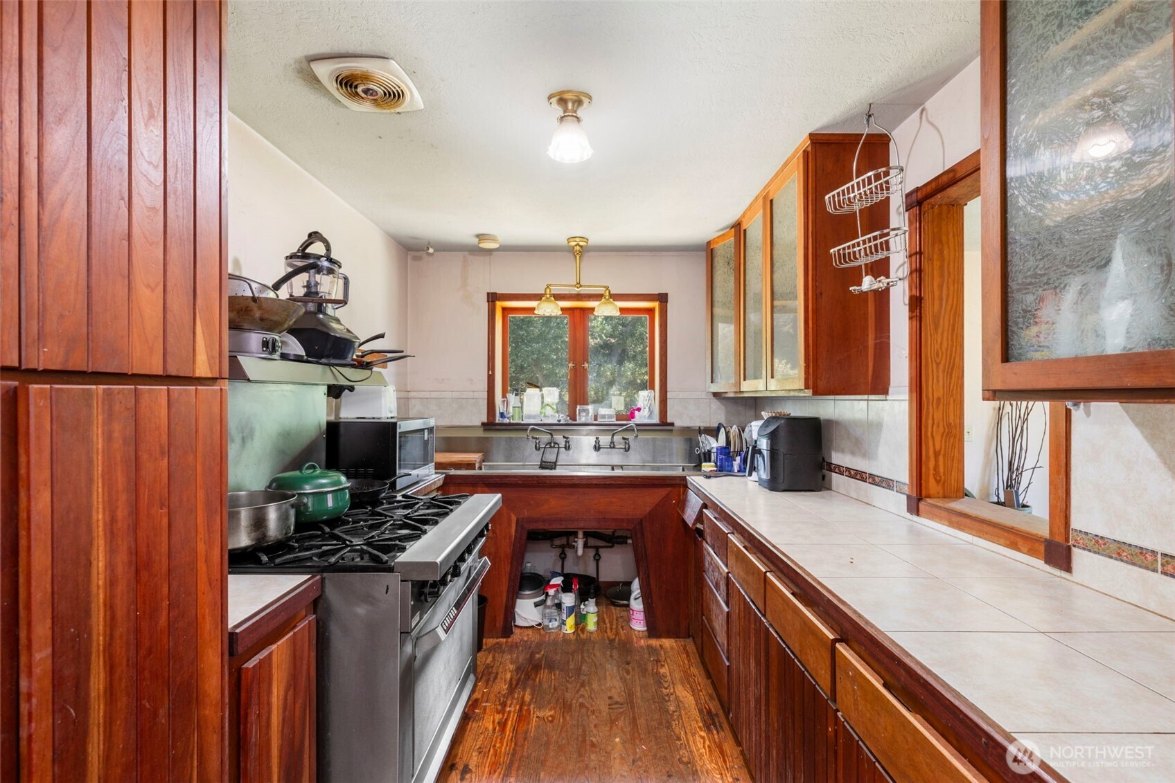 Port Townsend, Washington, 98368, United States, 2 Bedrooms Bedrooms, ,2 BathroomsBathrooms,Residential,For Sale,1882493