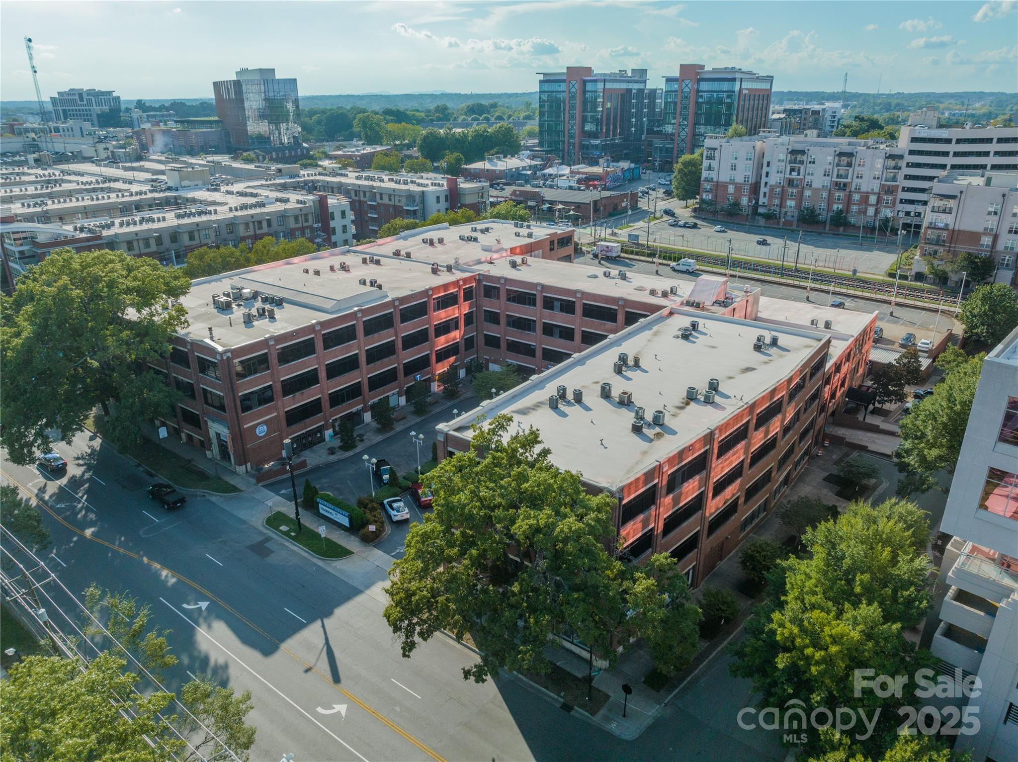 Charlotte, North Carolina, 28203, United States, 2 Bedrooms Bedrooms, ,1 BathroomBathrooms,Residential,For Sale,2000933