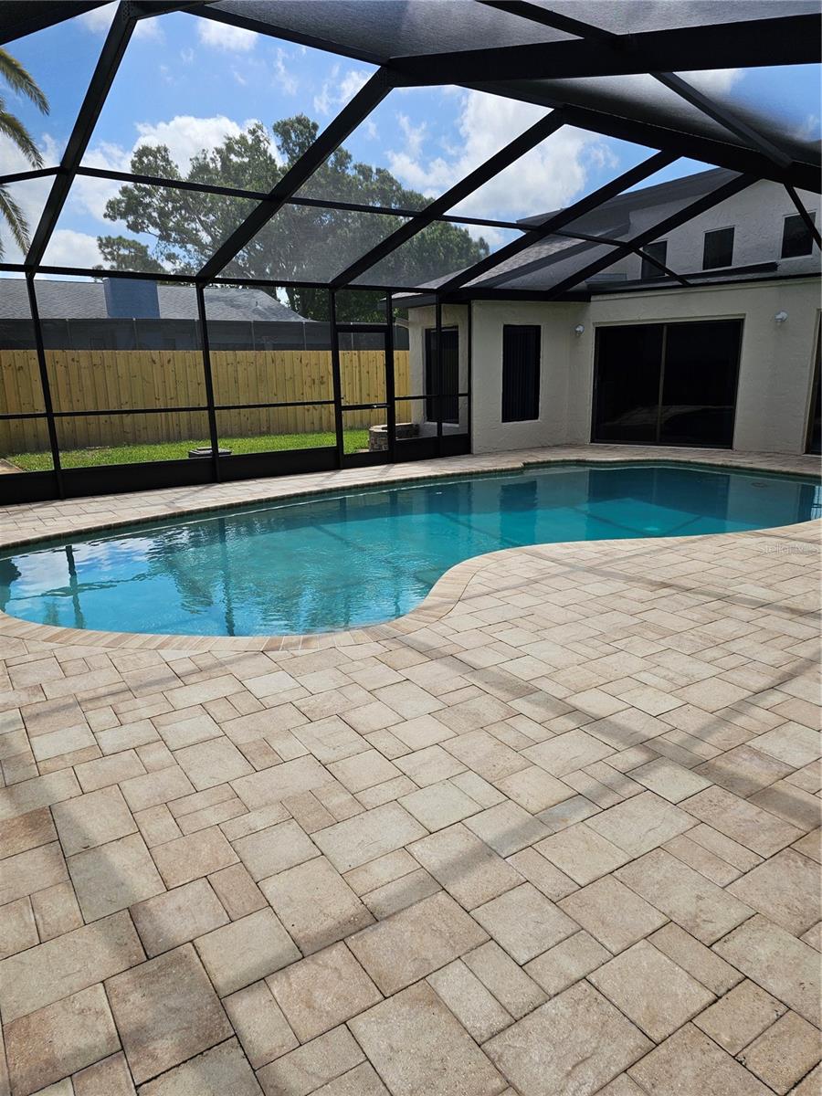 Largo, Florida, 33773, United States, 3 Bedrooms Bedrooms, ,2 BathroomsBathrooms,Residential,For Sale,1870302