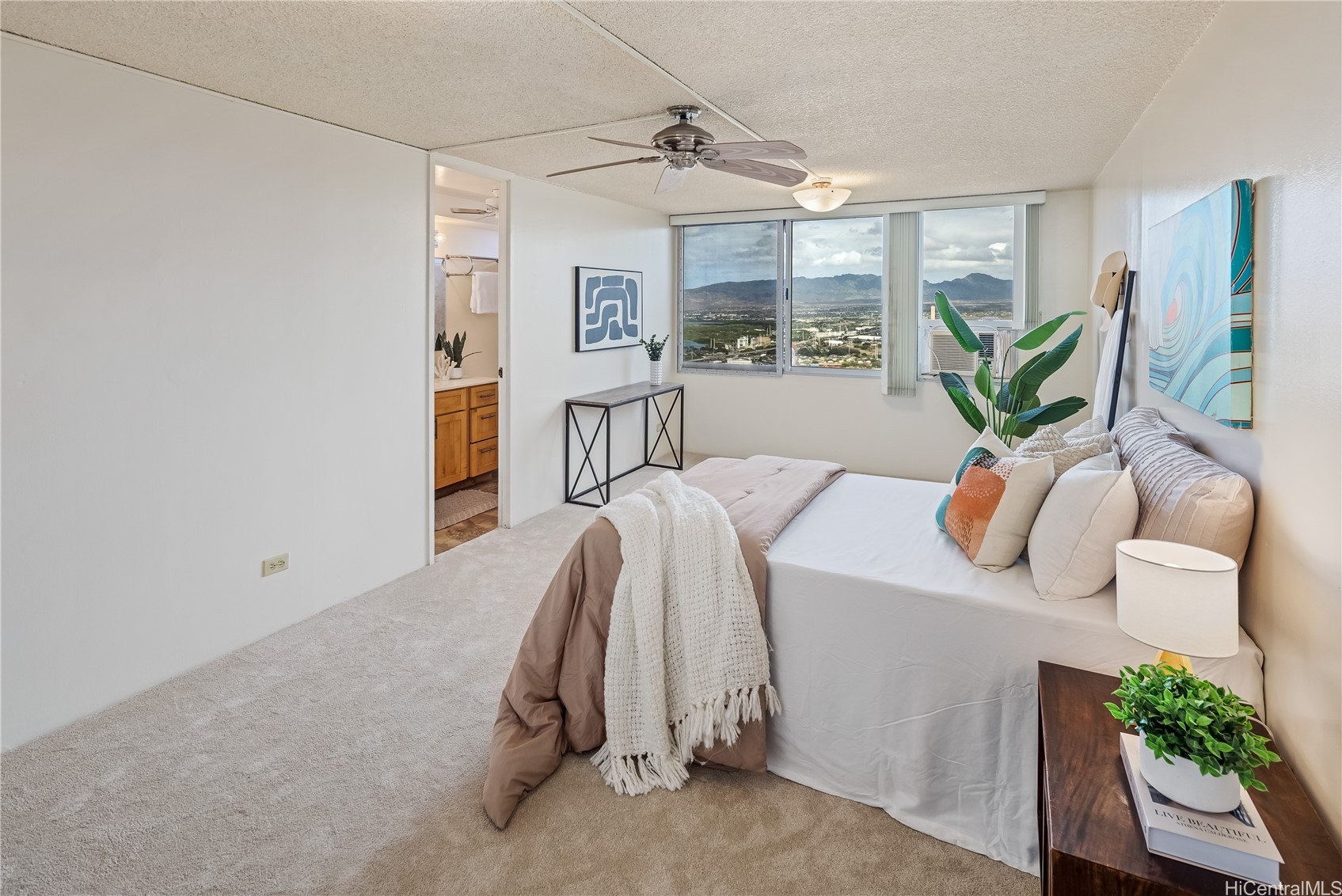 Aiea, Hawaii, 96701, United States, 2 Bedrooms Bedrooms, ,2 BathroomsBathrooms,Residential,For Sale,1882512