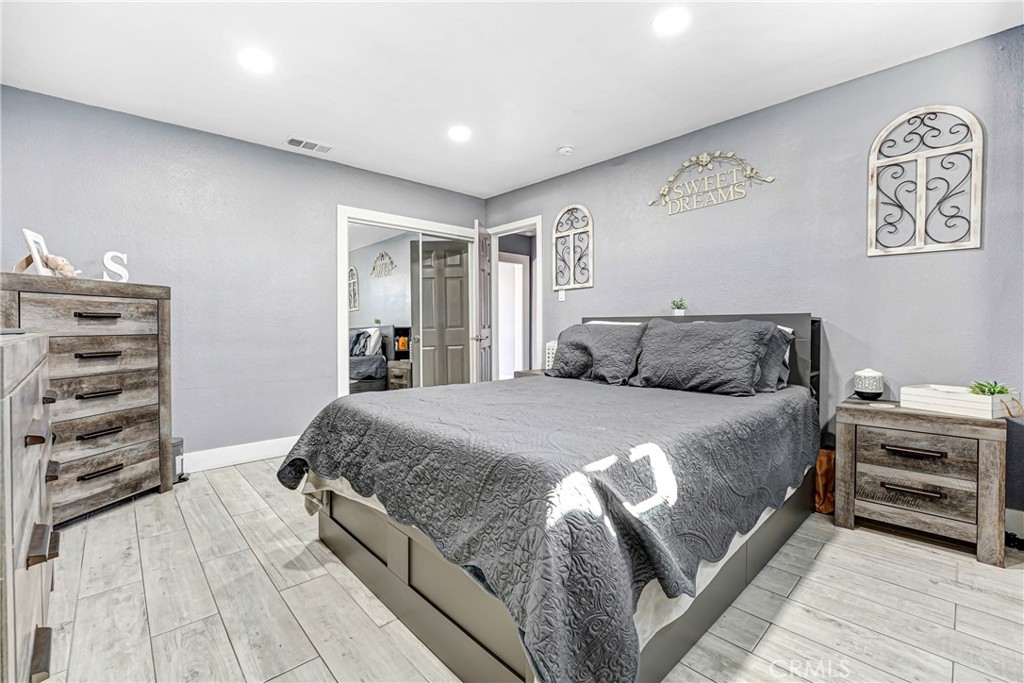 Sun Valley, California, 91352, United States, 4 Bedrooms Bedrooms, ,2 BathroomsBathrooms,Residential,For Sale,2017645