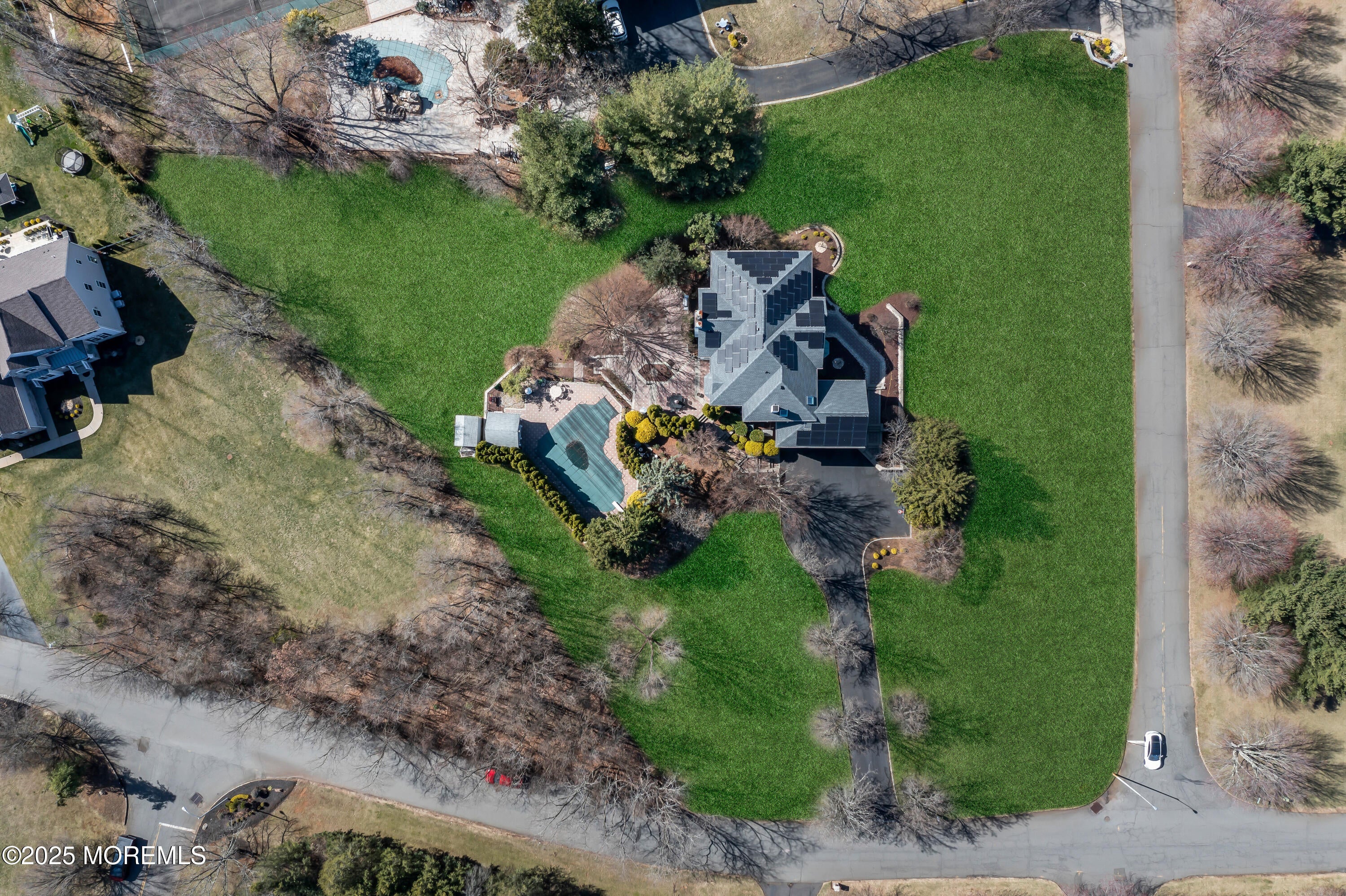 Manalapan, New Jersey, 07726, United States, 6 Bedrooms Bedrooms, ,5 BathroomsBathrooms,Residential,For Sale,1976013