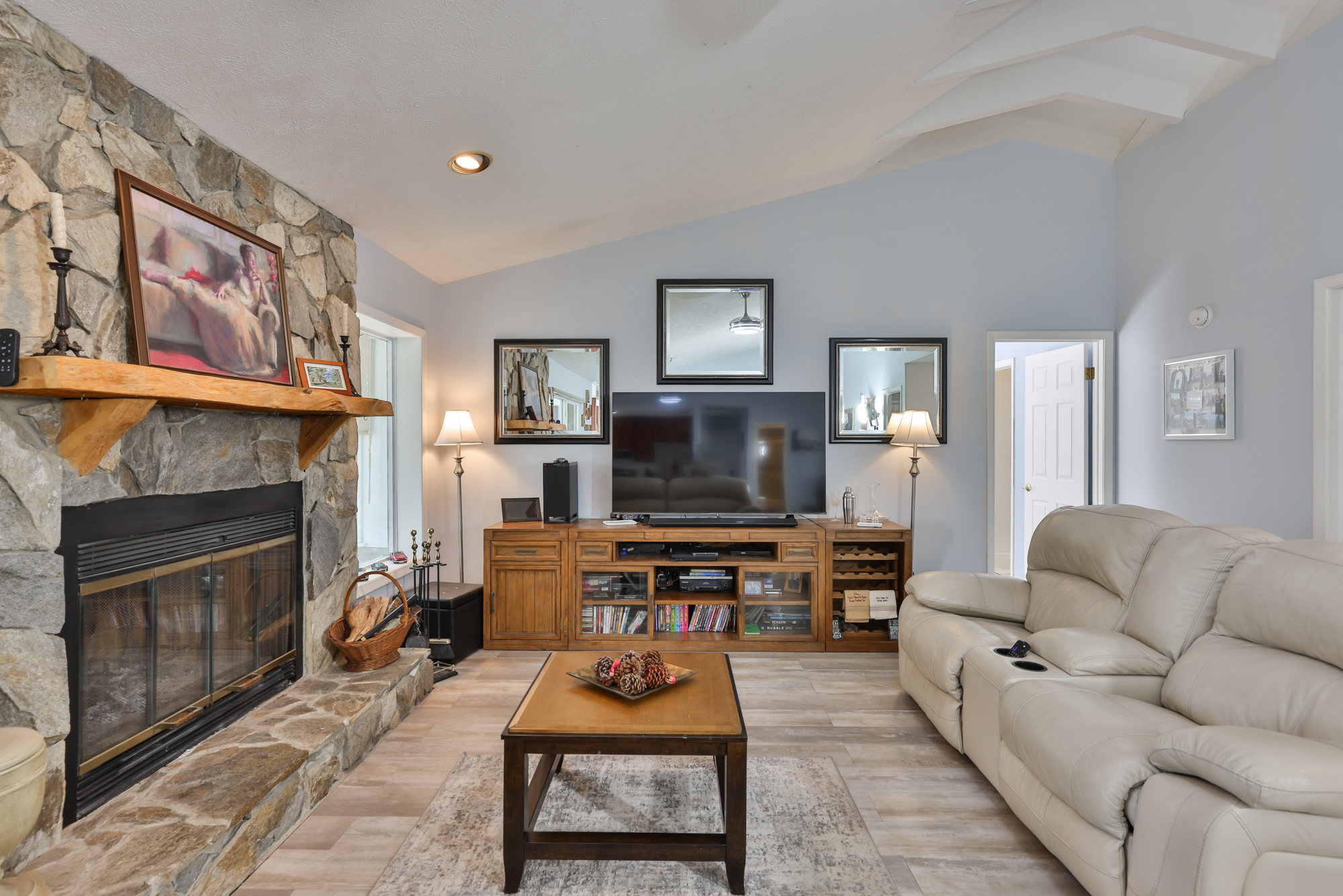 Land O Lakes, Florida, 34638, United States, 3 Bedrooms Bedrooms, ,2 BathroomsBathrooms,Residential,For Sale,2011683