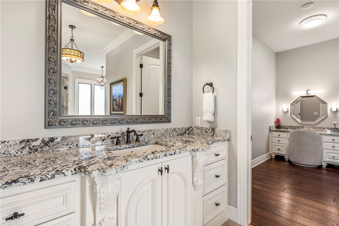 Rogers, Arkansas, 72756, United States, 4 Bedrooms Bedrooms, ,6 BathroomsBathrooms,Residential,For Sale,1987603