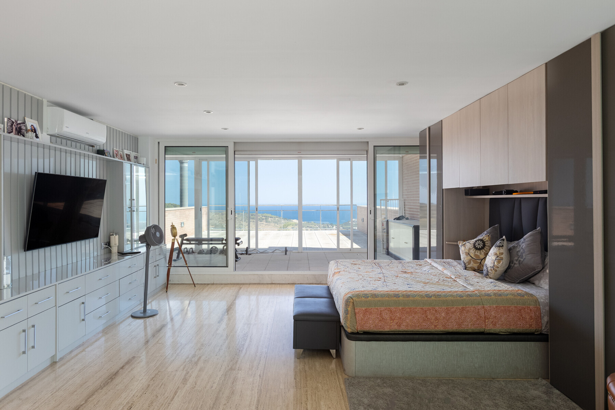  Panoramic Contemporary Villa with Eight Levels and Exceptional Sea Views - 物件實景