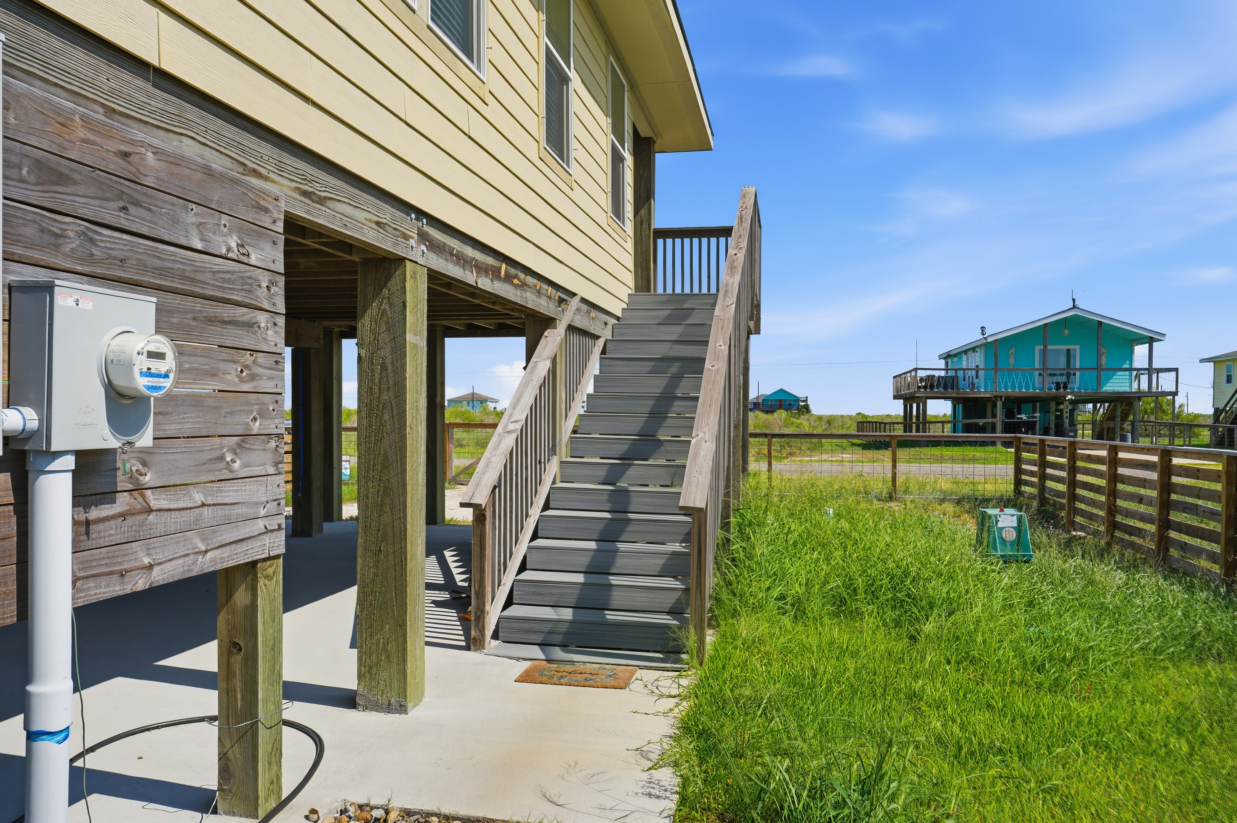  Coastal Home with Water Views - 物件實景