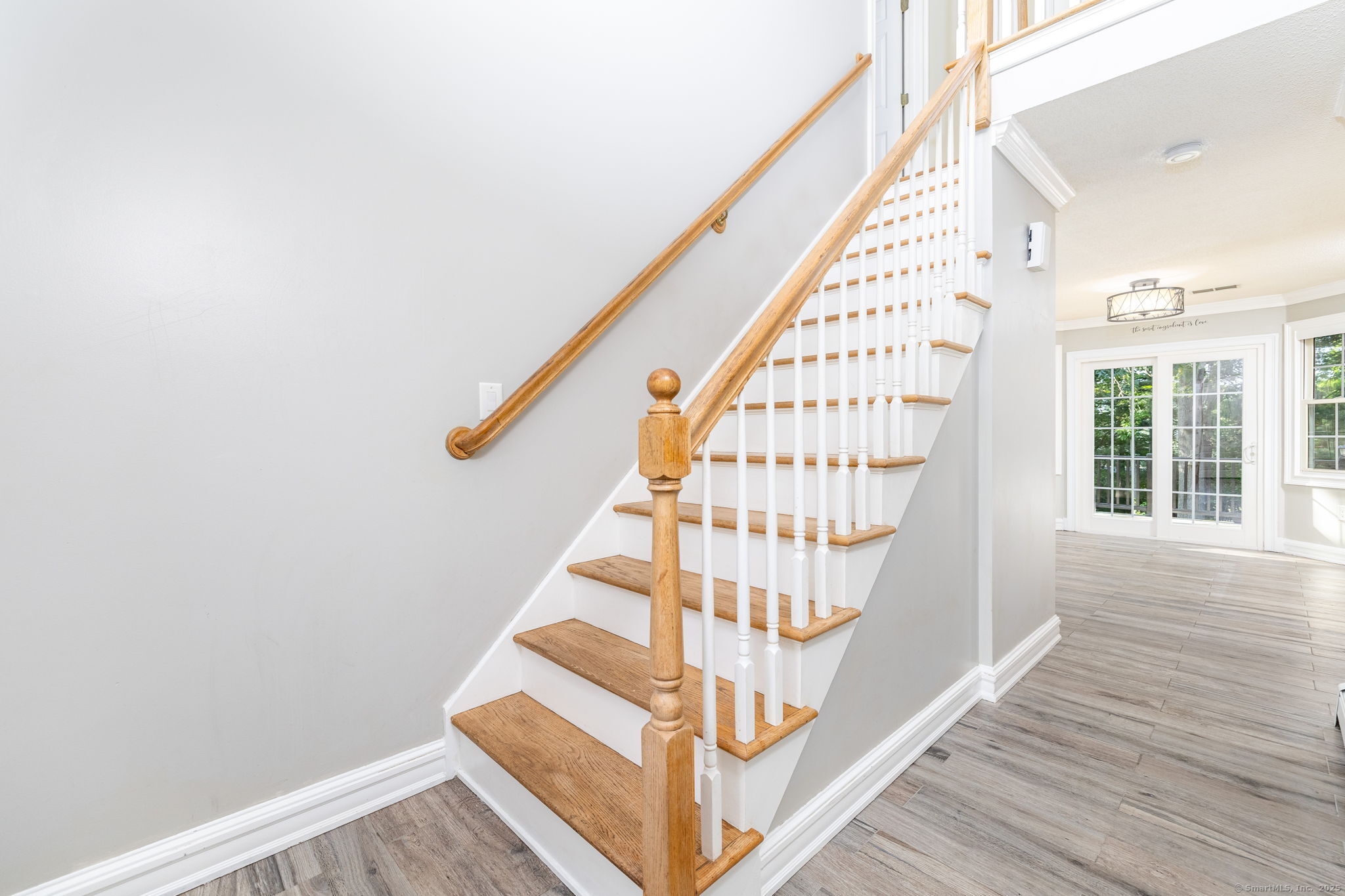 Manchester, Connecticut, 06040, United States, 3 Bedrooms Bedrooms, ,3 BathroomsBathrooms,Residential,For Sale,1917264