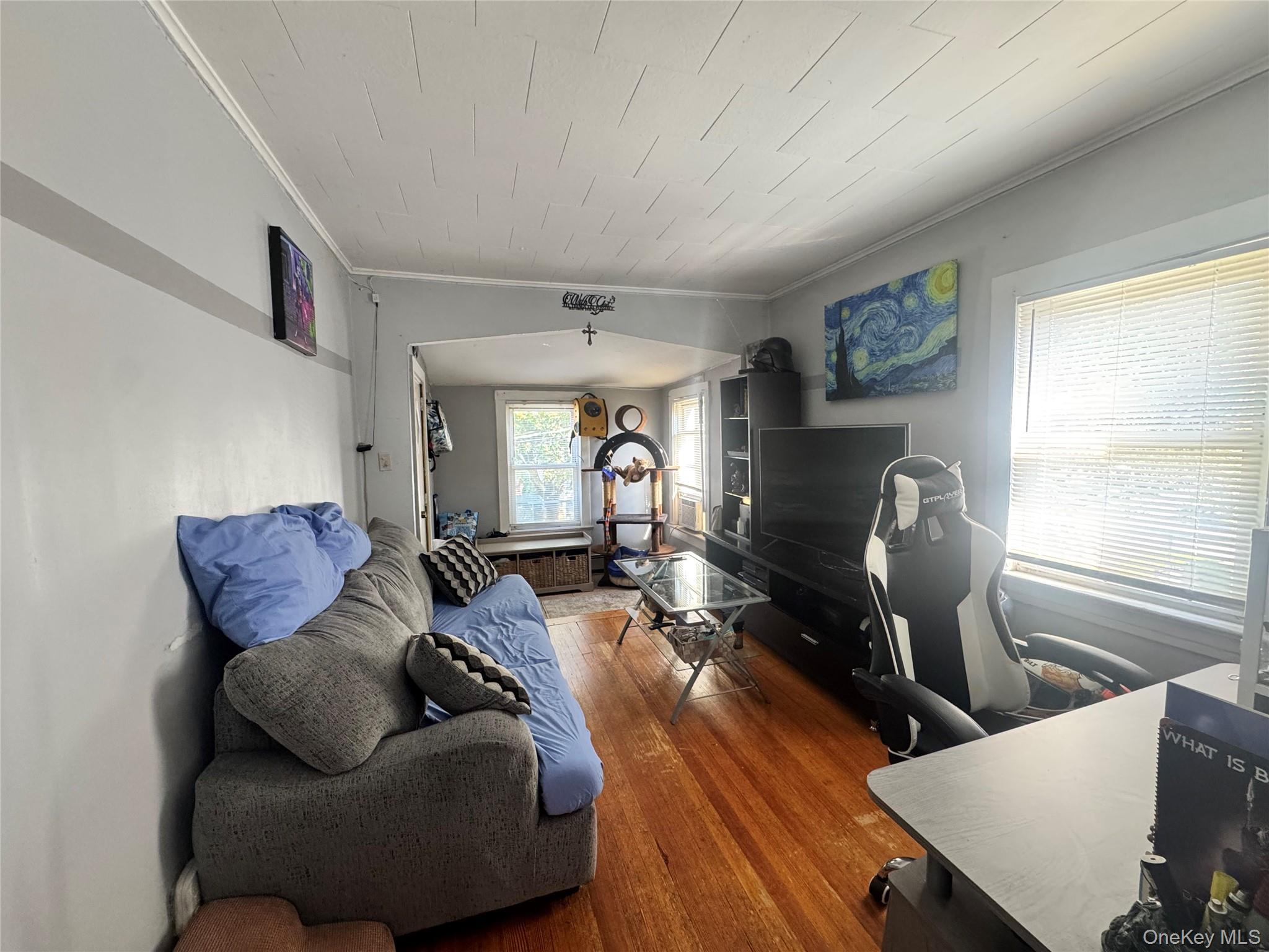 Yonkers, New York, 10701, United States, 4 Bedrooms Bedrooms, ,2 BathroomsBathrooms,Residential,For Sale,1939242