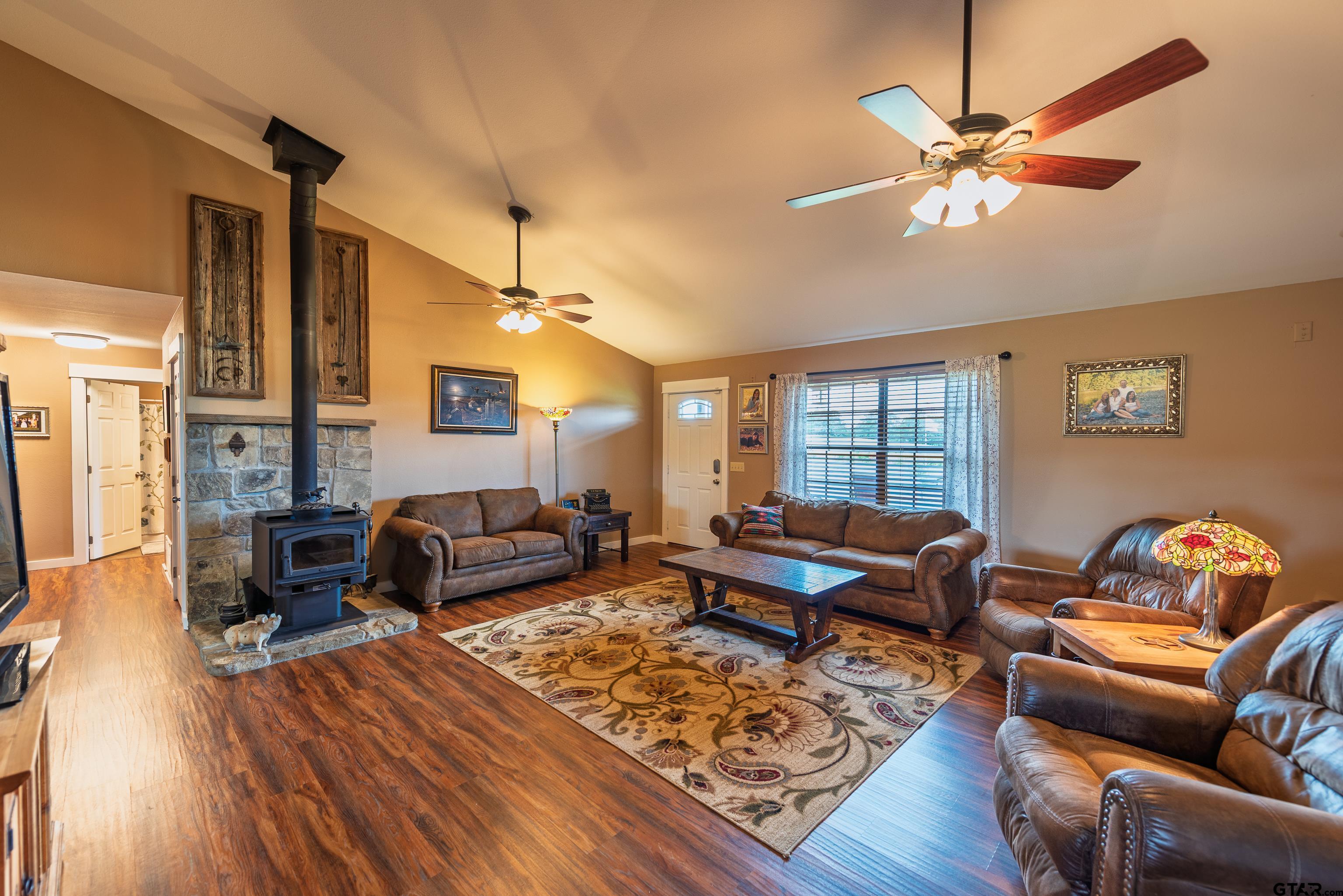 Naples, Texas, 75568, United States, 5 Bedrooms Bedrooms, ,4 BathroomsBathrooms,Residential,For Sale,1895043