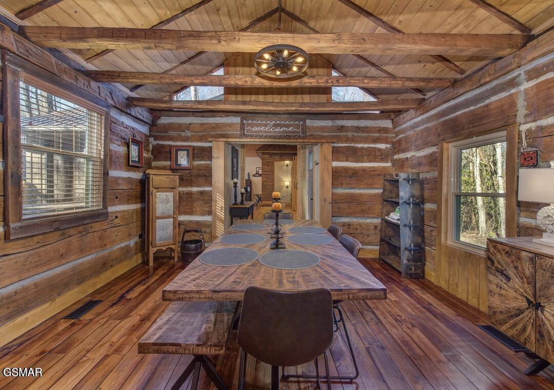 Cosby, Tennessee, 37722, United States, 3 Bedrooms Bedrooms, ,4 BathroomsBathrooms,Residential,For Sale,2036107