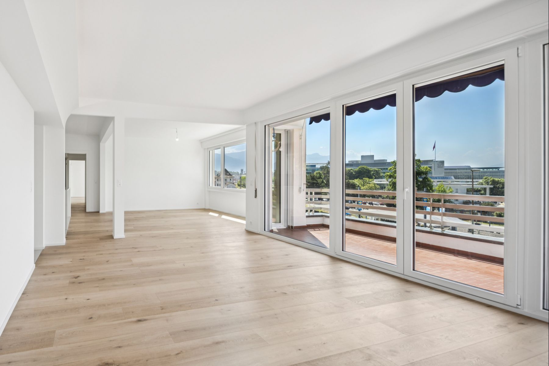  Love at first sight Renovated property with two balconies and a garden - 物件實景