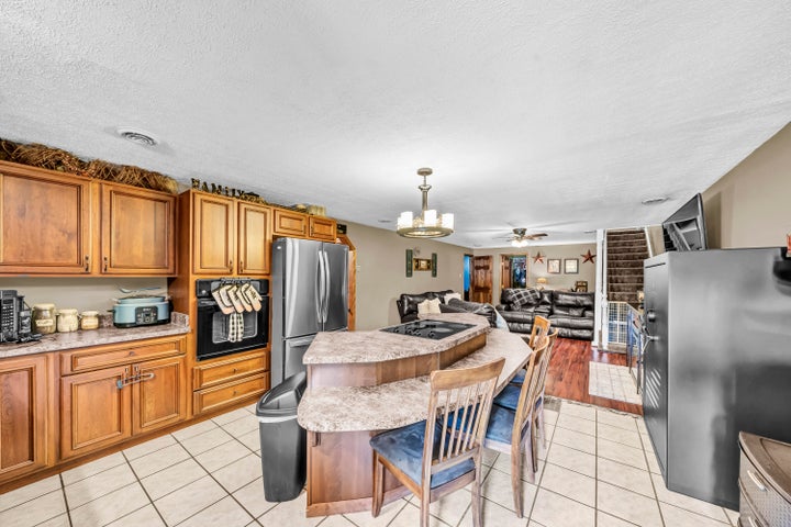 Vanceburg, Kentucky, 41179, United States, 4 Bedrooms Bedrooms, ,2 BathroomsBathrooms,Residential,For Sale,1984182