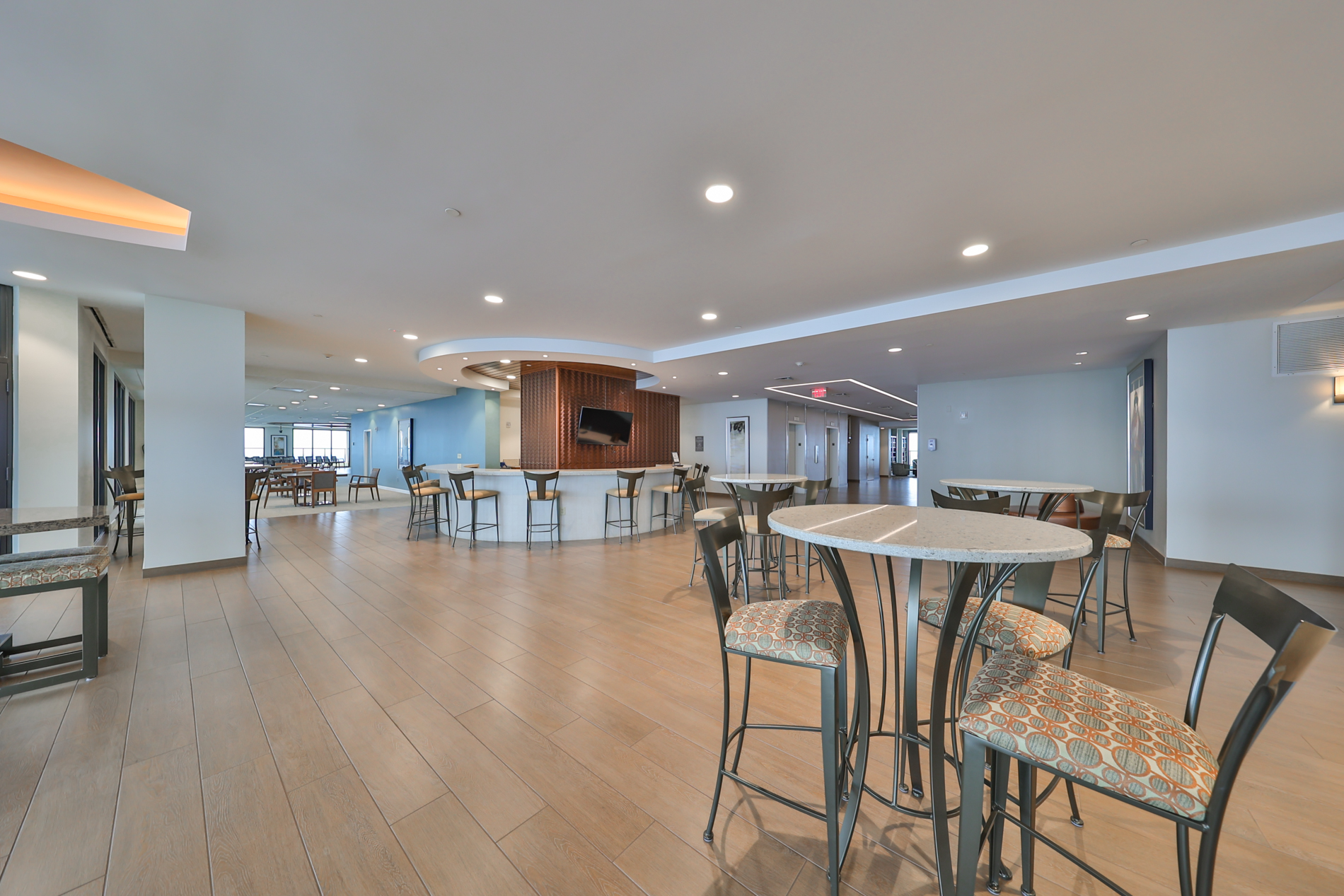 St Petersburg, Florida, 33701, United States, 3 Bedrooms Bedrooms, ,3 BathroomsBathrooms,Residential,For Sale,1924192