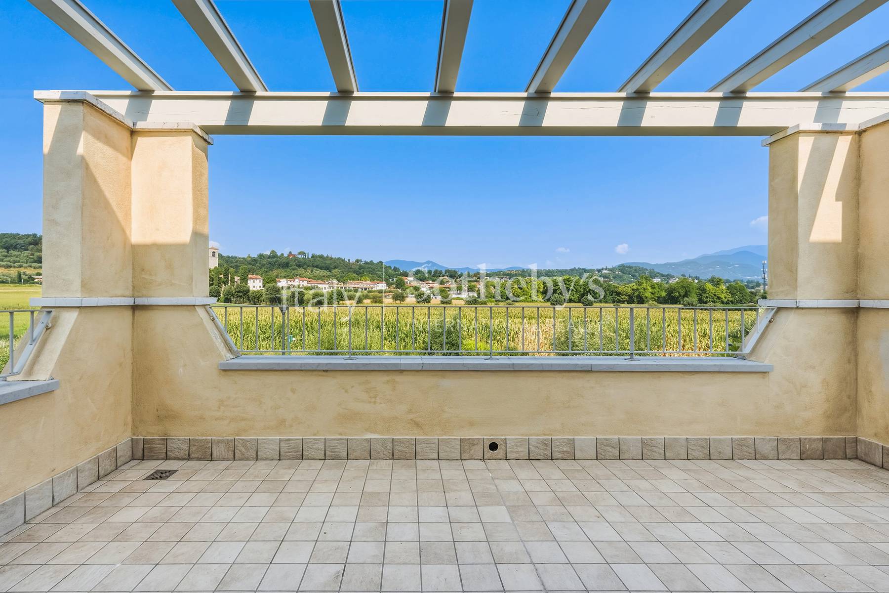  Detached Villa with Garden and Private Pool - 物件實景