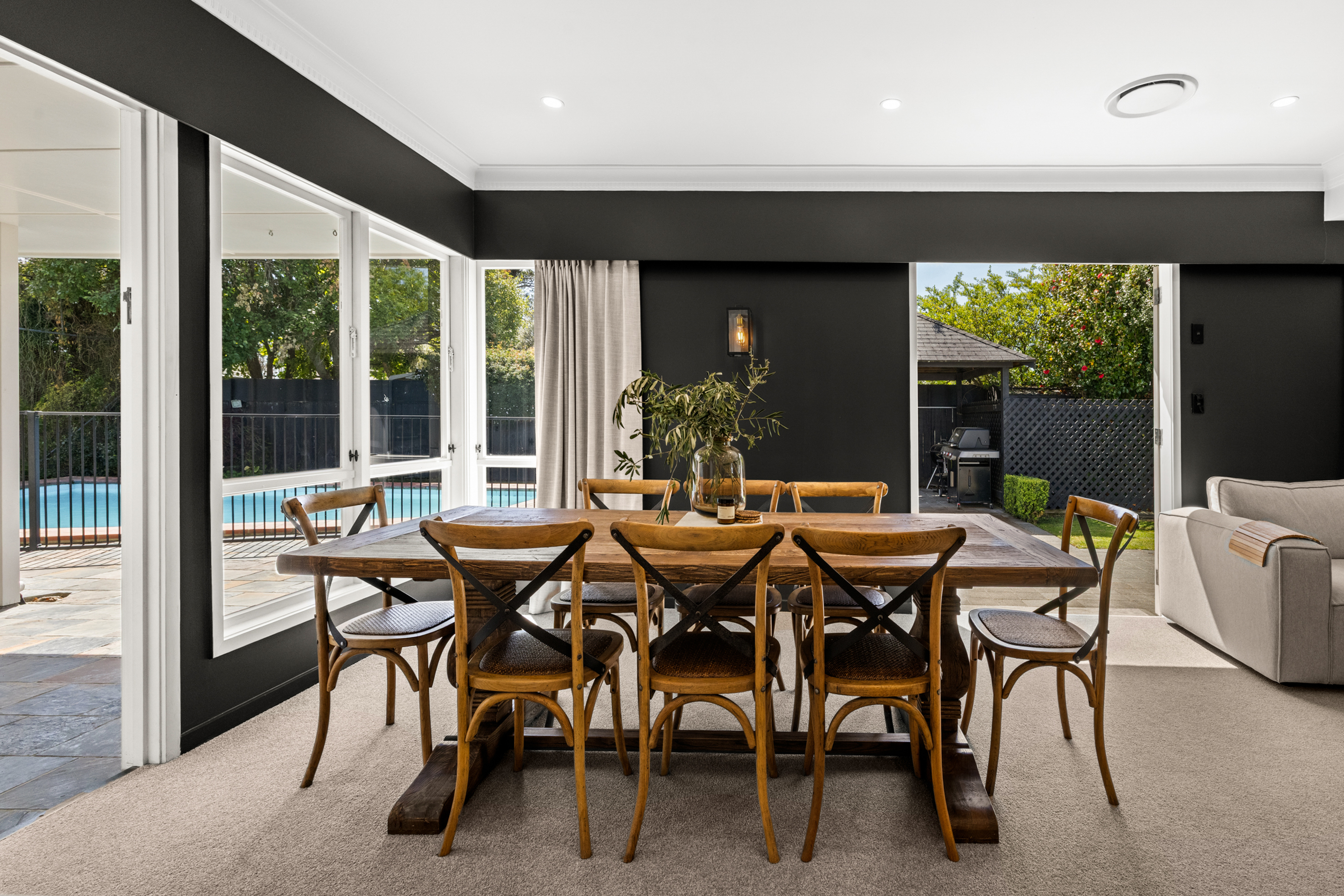  904B Harding Road, Camberley - 物件實景