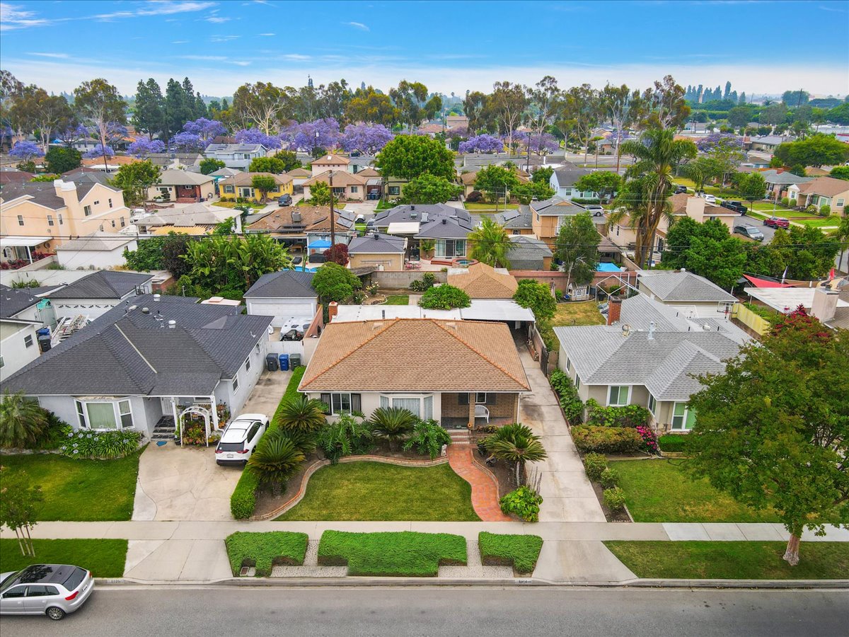 Lakewood, California, 90713, United States, 3 Bedrooms Bedrooms, ,1 BathroomBathrooms,Residential,For Sale,1927996