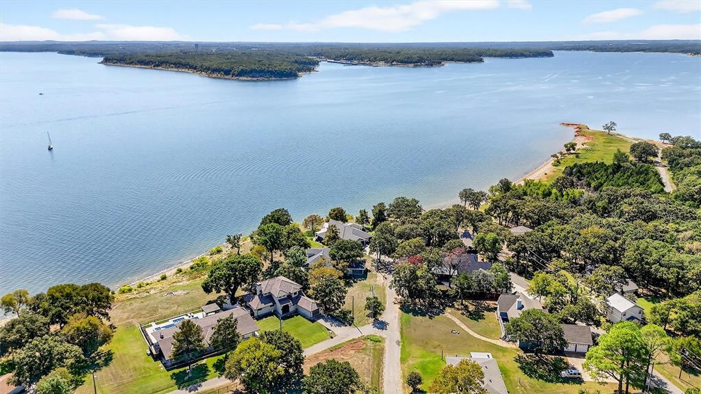 Pottsboro, Texas, 75076, United States, 4 Bedrooms Bedrooms, ,3 BathroomsBathrooms,Residential,For Sale,1974210